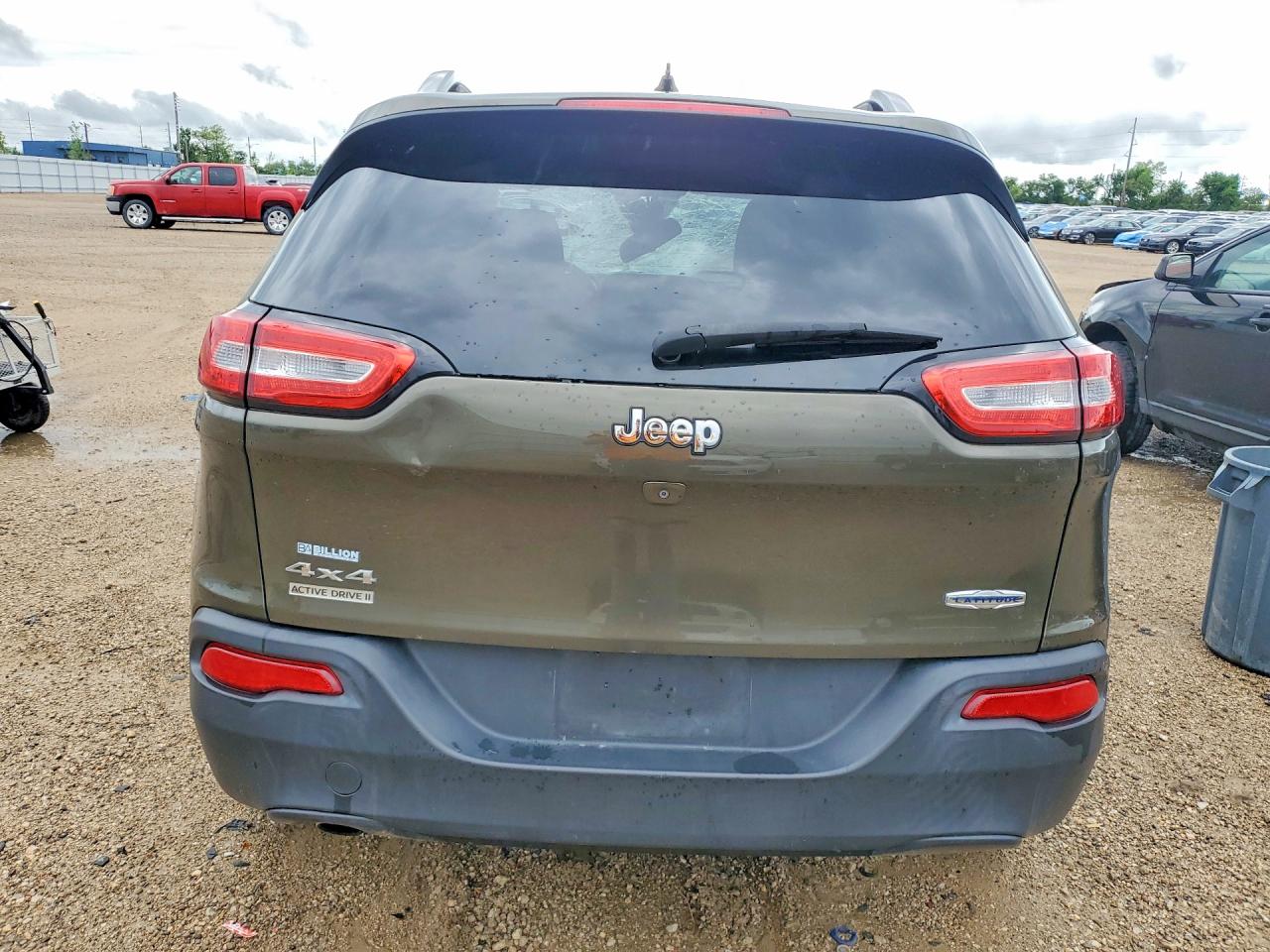 2015 Jeep Cherokee Latitude Green vin: 1C4PJMCB8FW505421