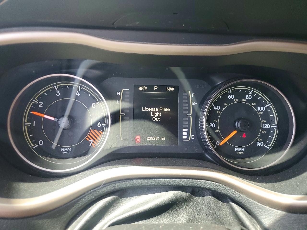 2015 Jeep Cherokee Latitude Green vin: 1C4PJMCB8FW668330