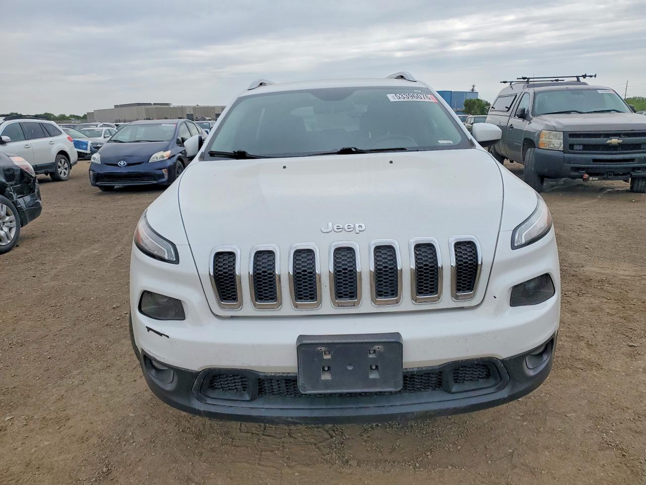 2015 Jeep Cherokee Latitude White vin: 1C4PJMCB8FW679375