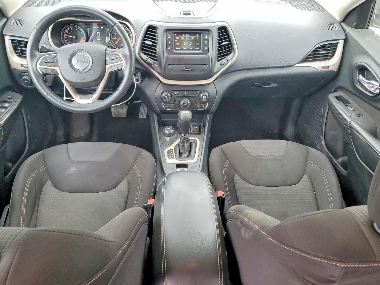 2015 Jeep Cherokee Latitude White vin: 1C4PJMCB8FW679375