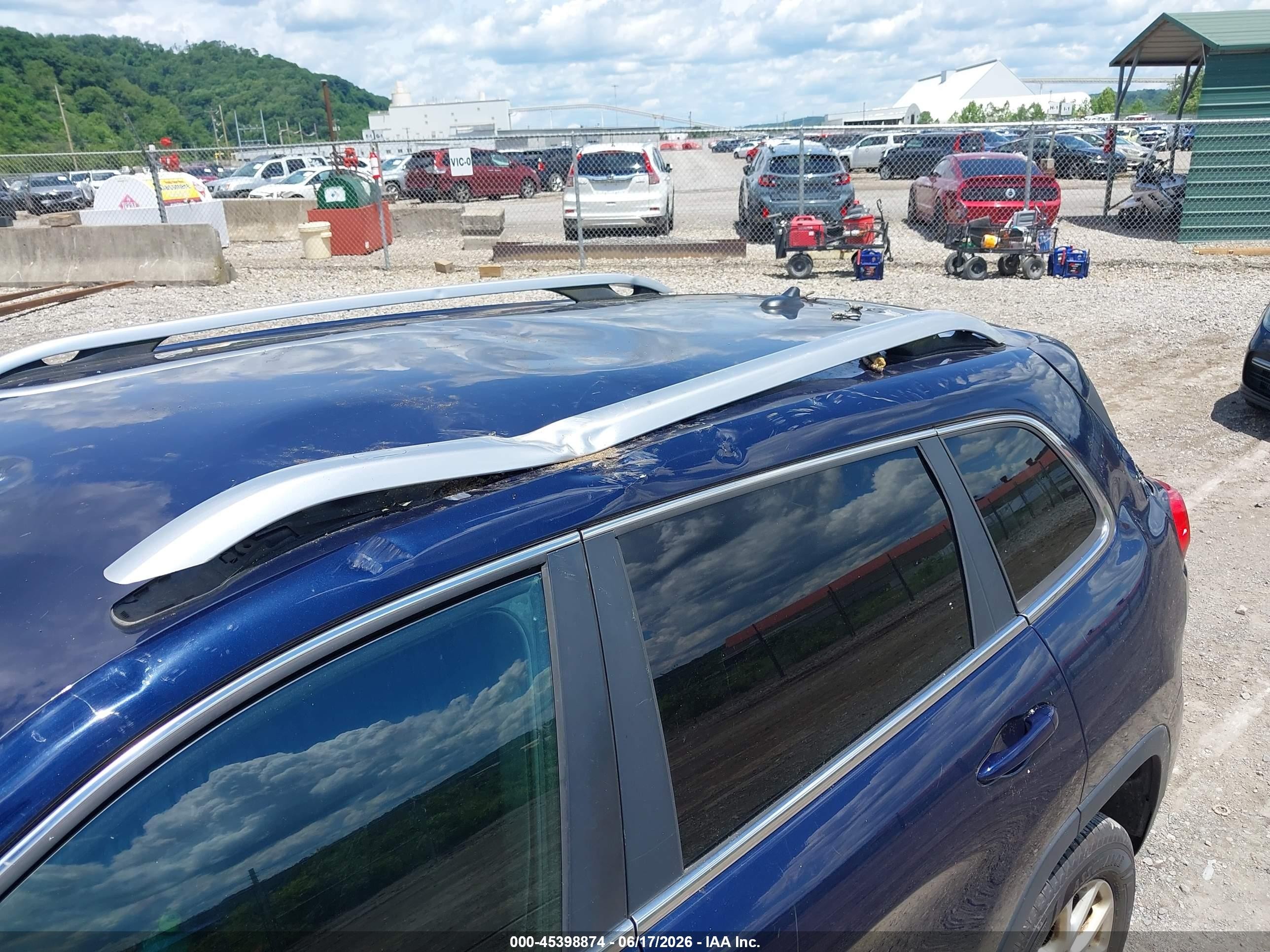 2015 Jeep Cherokee Latitude Dark Blue vin: 1C4PJMCB8FW714898