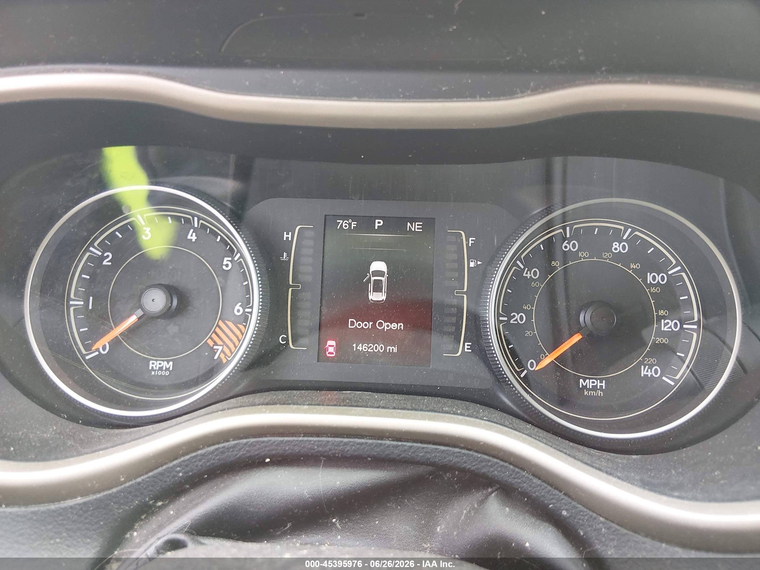 2015 Jeep Cherokee Latitude White vin: 1C4PJMCB8FW792226