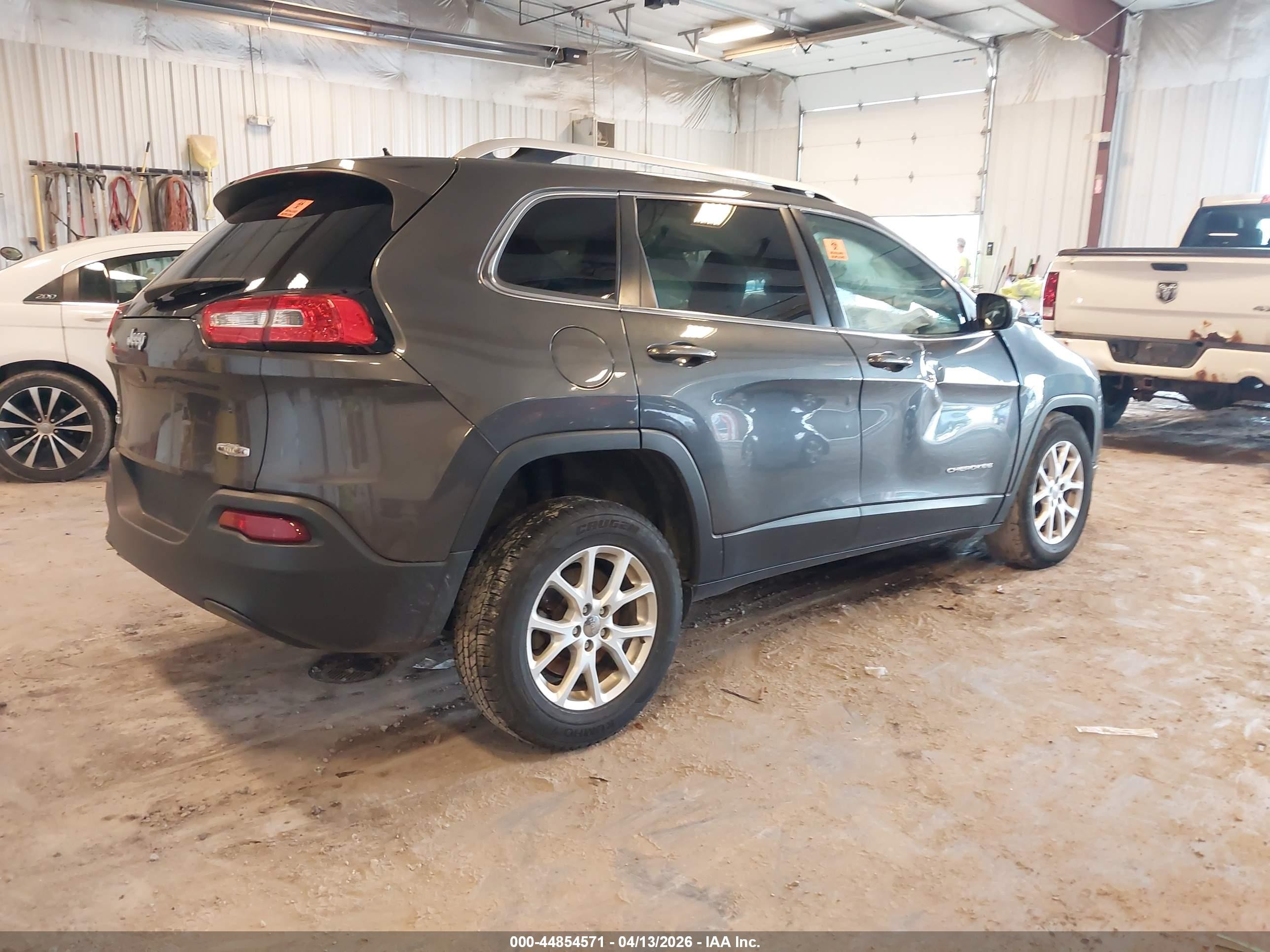 2015 Jeep Cherokee Latitude Gray vin: 1C4PJMCB8FW793134