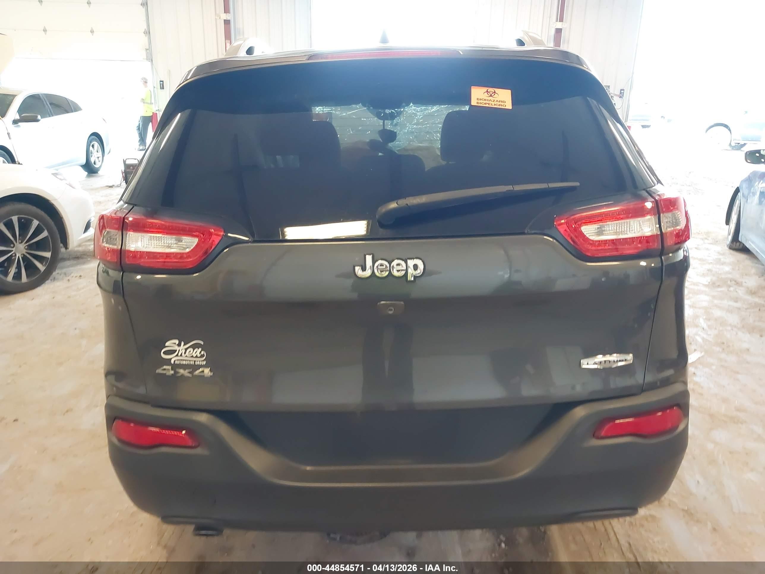 2015 Jeep Cherokee Latitude Gray vin: 1C4PJMCB8FW793134
