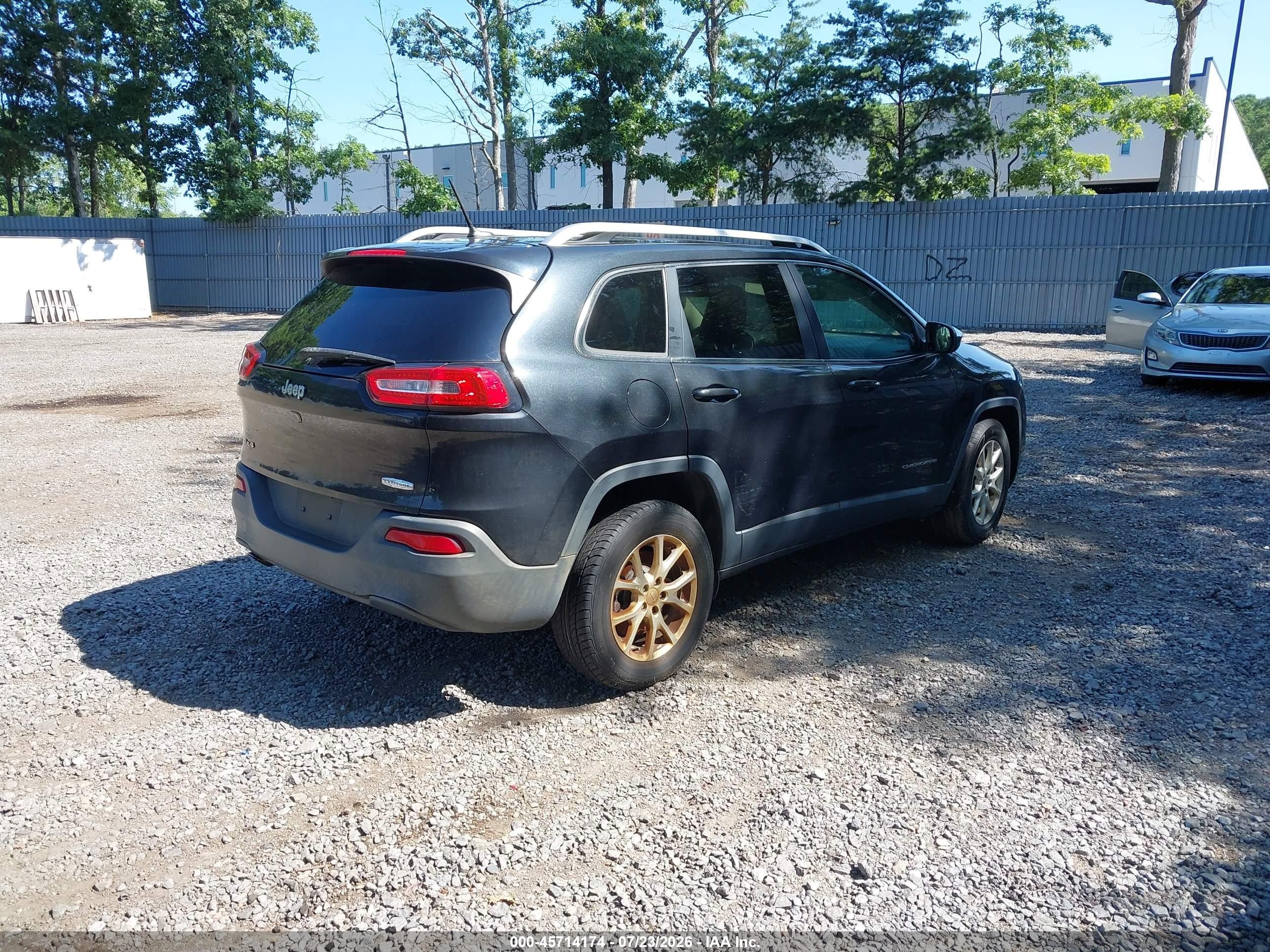 2015 Jeep Cherokee Latitude Black vin: 1C4PJMCB8FW794929