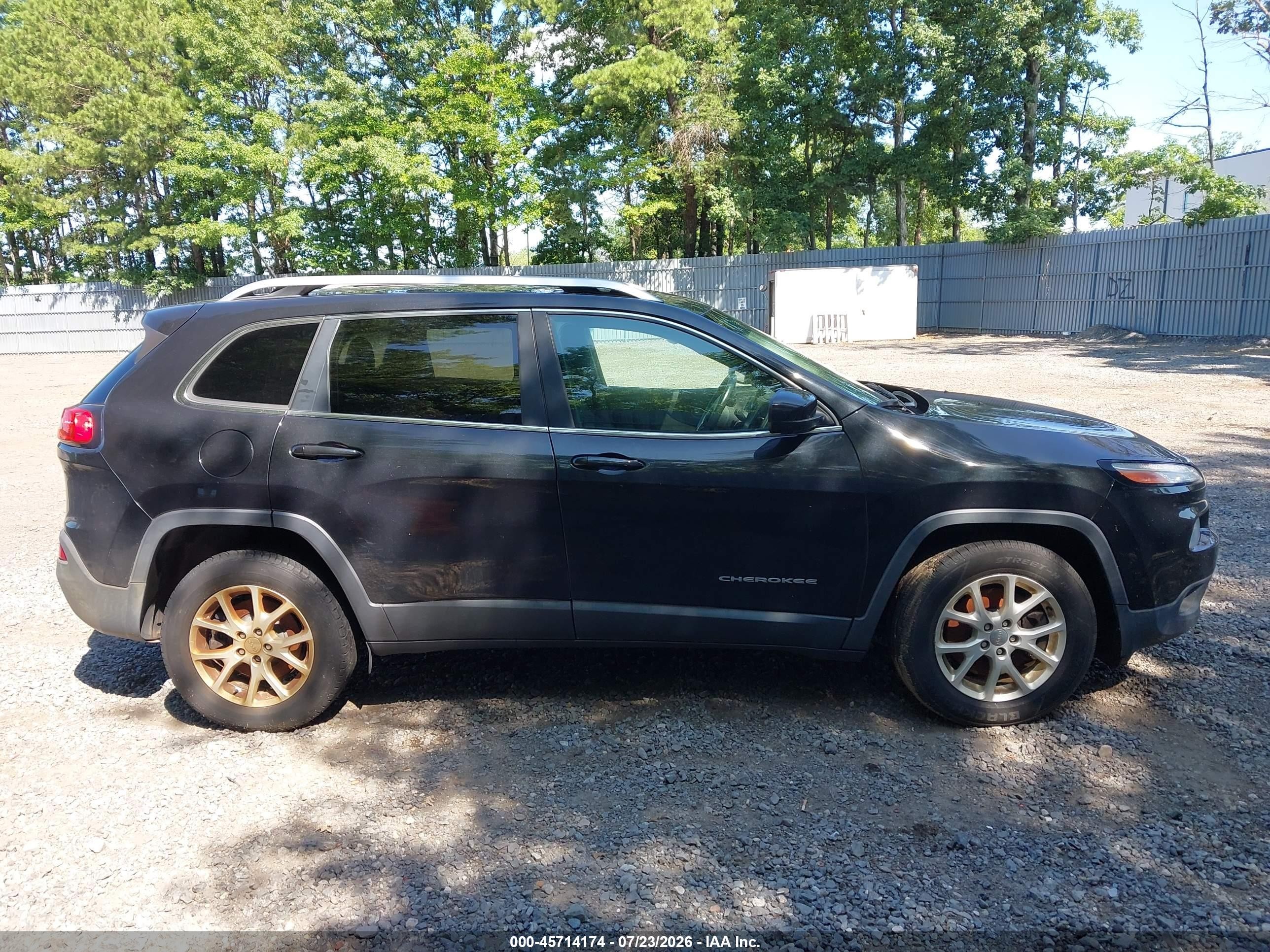 2015 Jeep Cherokee Latitude Black vin: 1C4PJMCB8FW794929