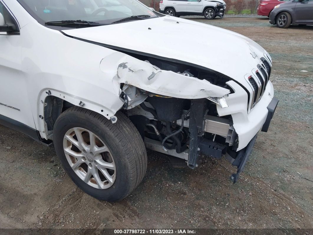 2017 Jeep Cherokee Latitude 4x4 White vin: 1C4PJMCB8HW576282