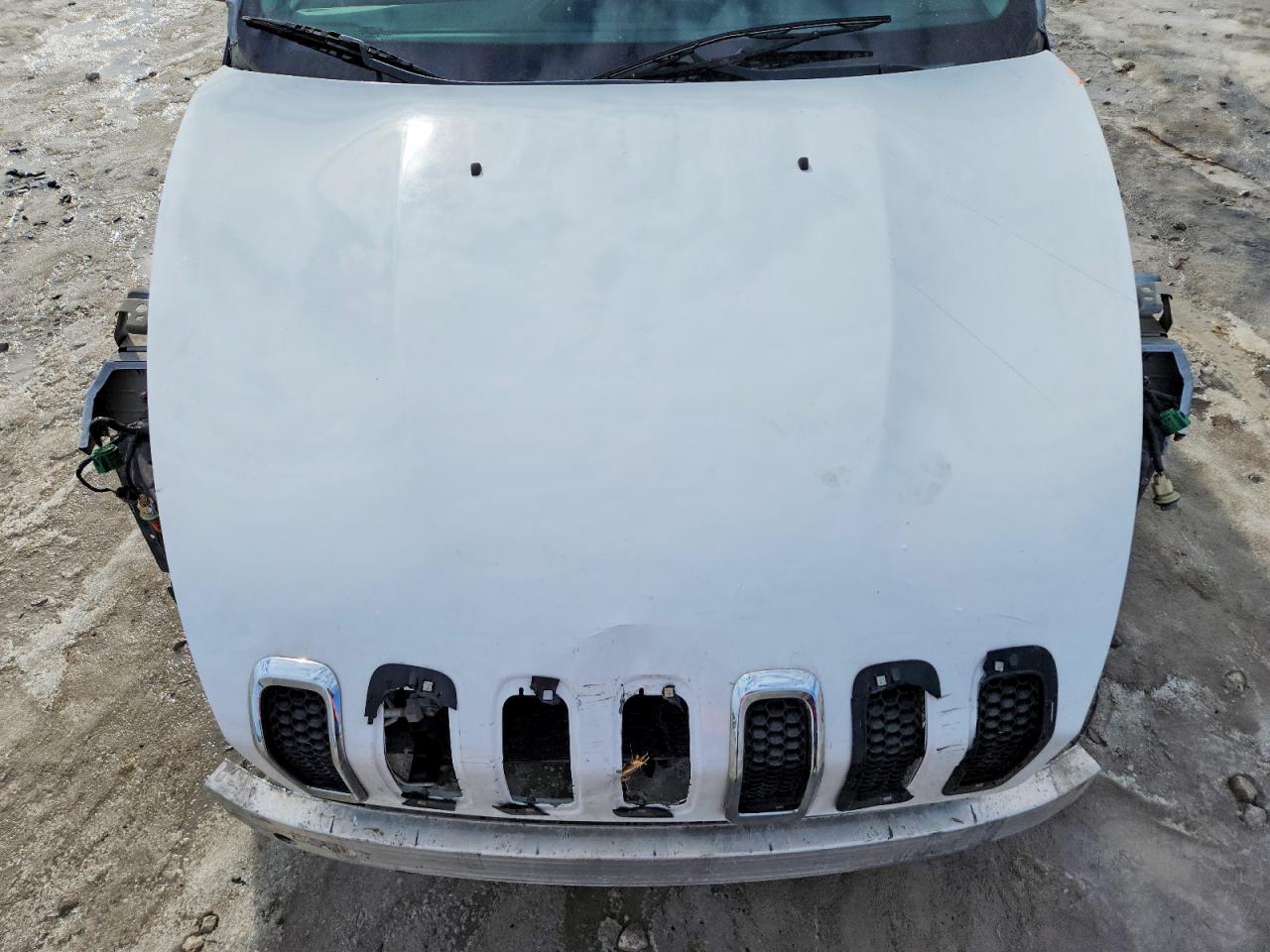 2017 Jeep Cherokee Latitude White vin: 1C4PJMCB8HW576282