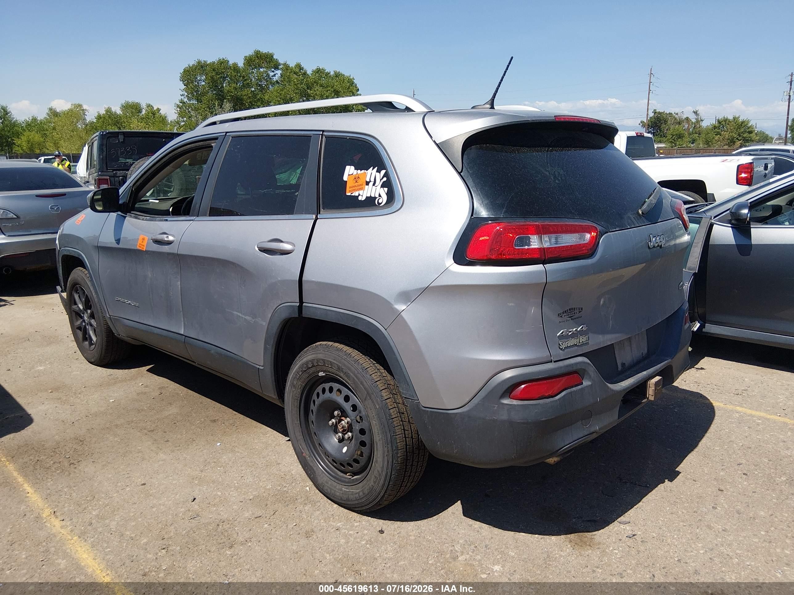 2014 Jeep Cherokee Latitude Silver vin: 1C4PJMCB9EW126023