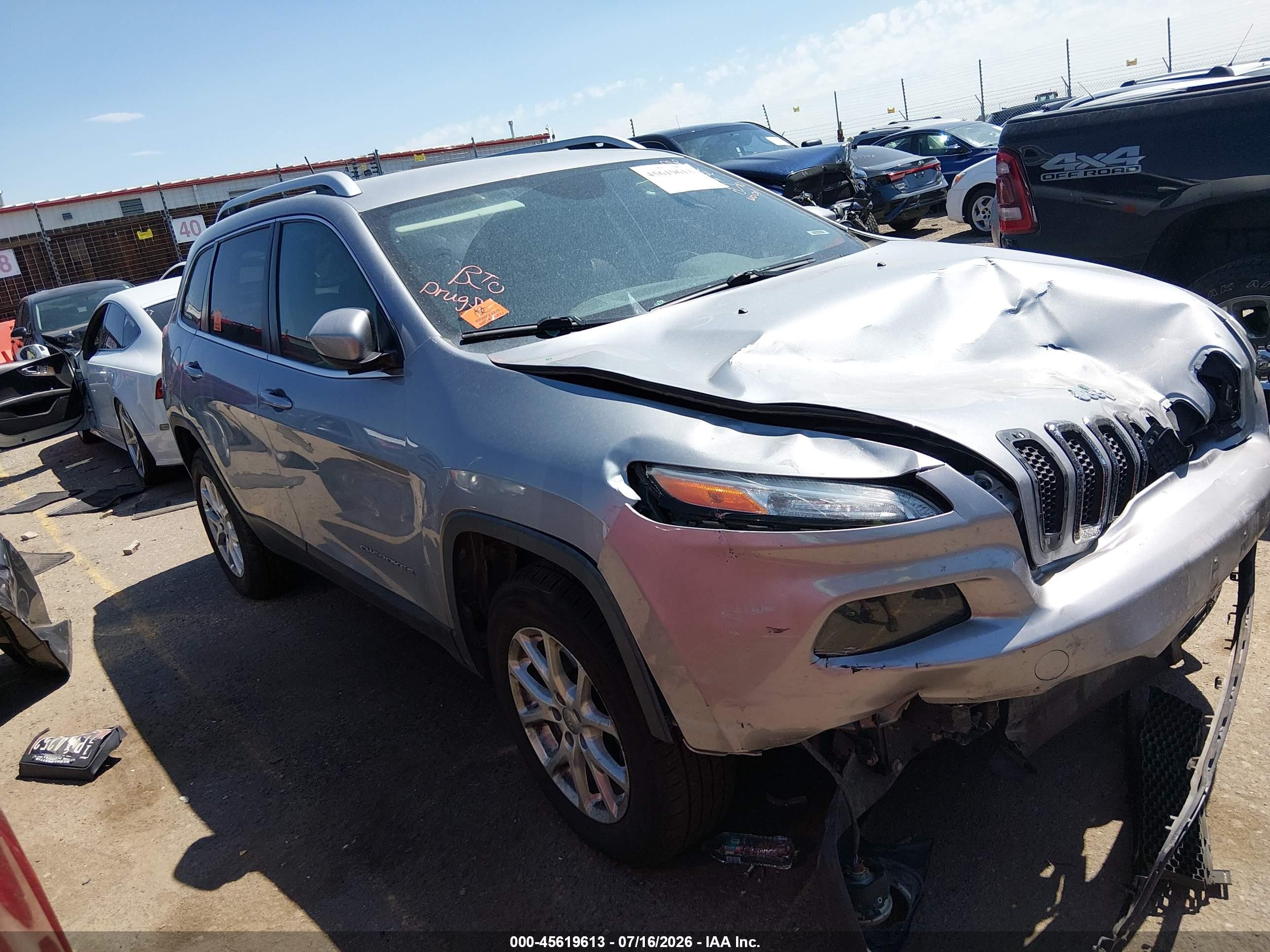 2014 Jeep Cherokee Latitude Silver vin: 1C4PJMCB9EW126023
