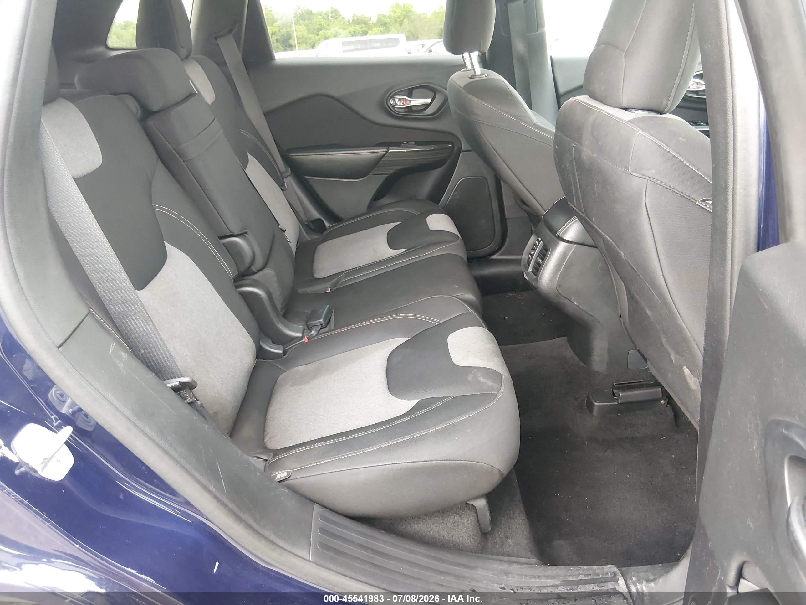 2014 Jeep Cherokee Latitude Blue vin: 1C4PJMCB9EW181619