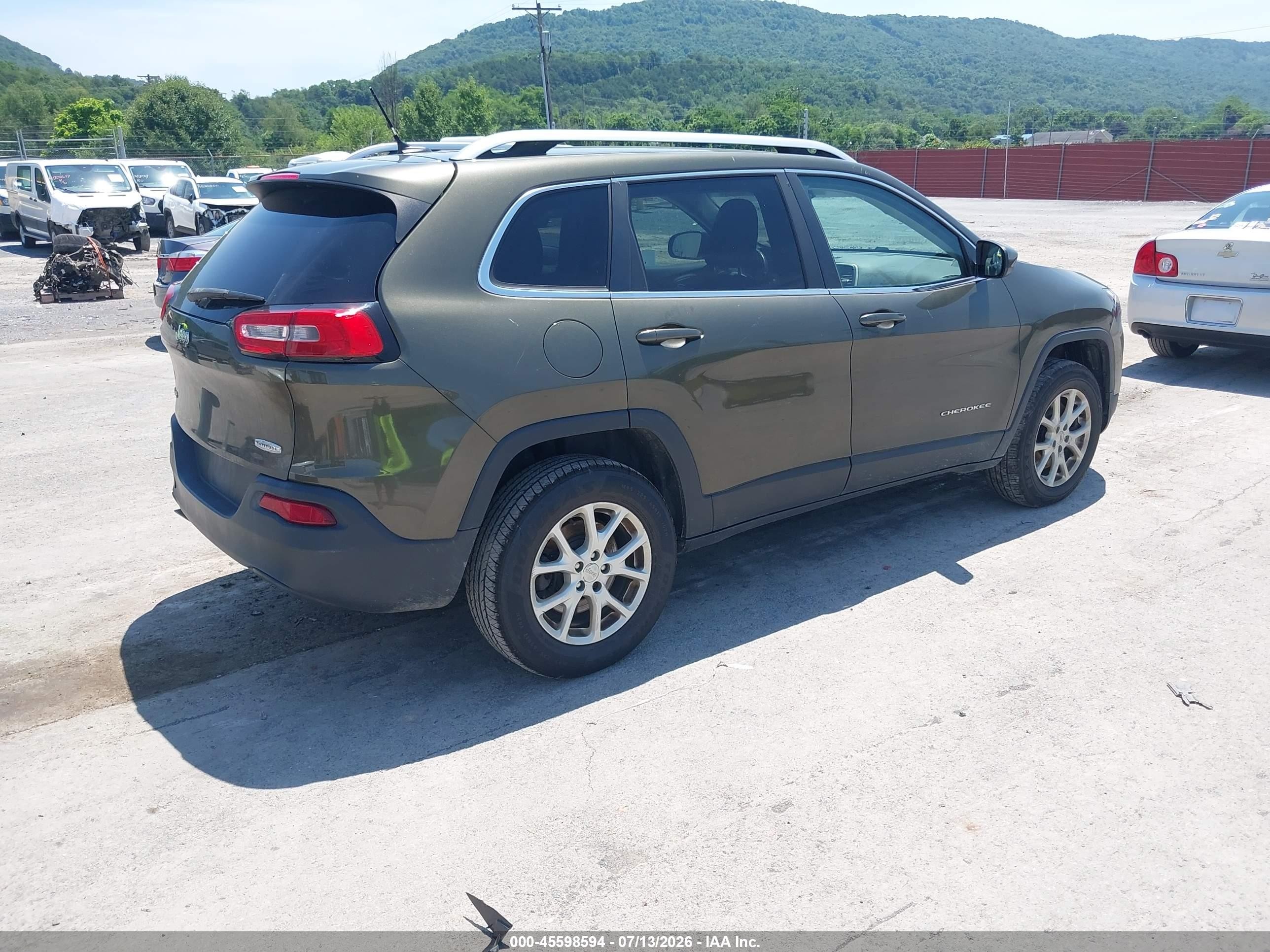 2014 Jeep Cherokee Latitude Зеленый vin: 1C4PJMCB9EW197836