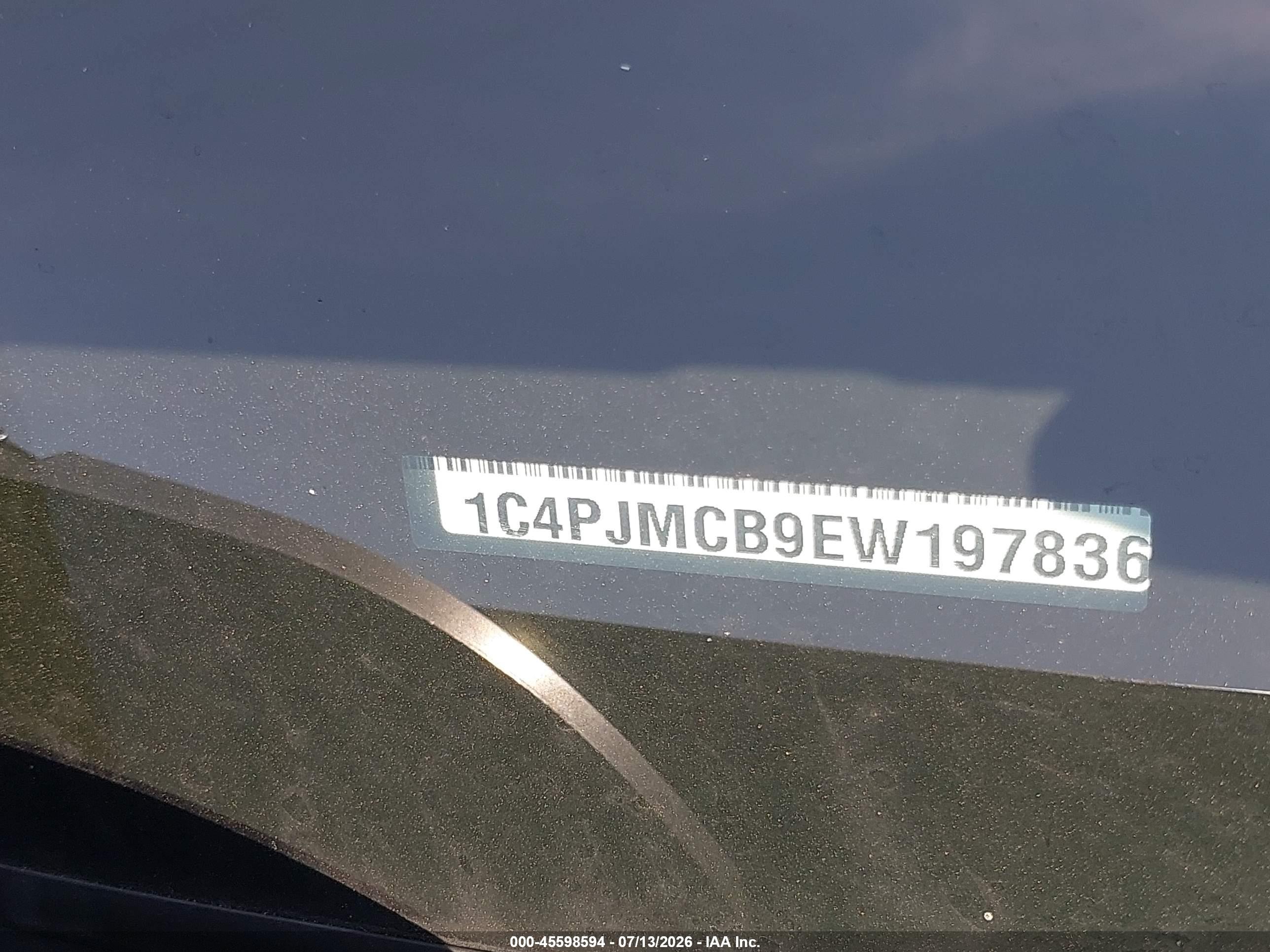 2014 Jeep Cherokee Latitude Зеленый vin: 1C4PJMCB9EW197836