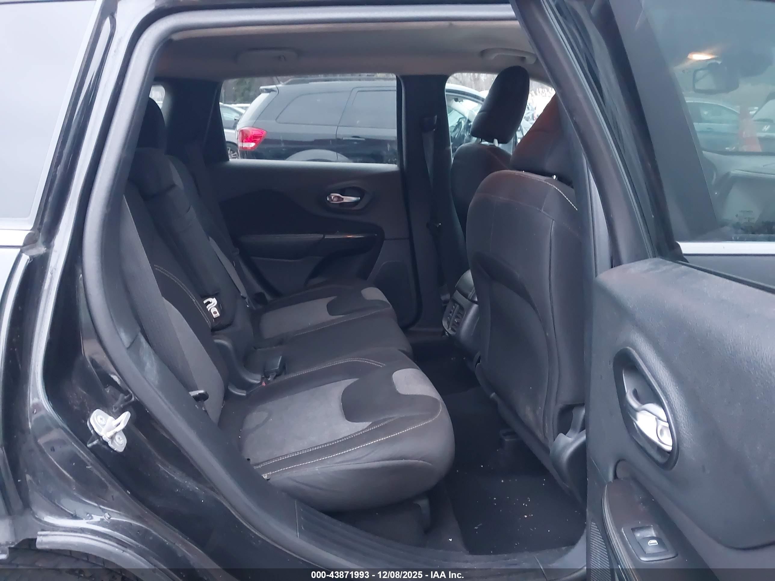 2014 Jeep Cherokee Latitude Black vin: 1C4PJMCB9EW226882