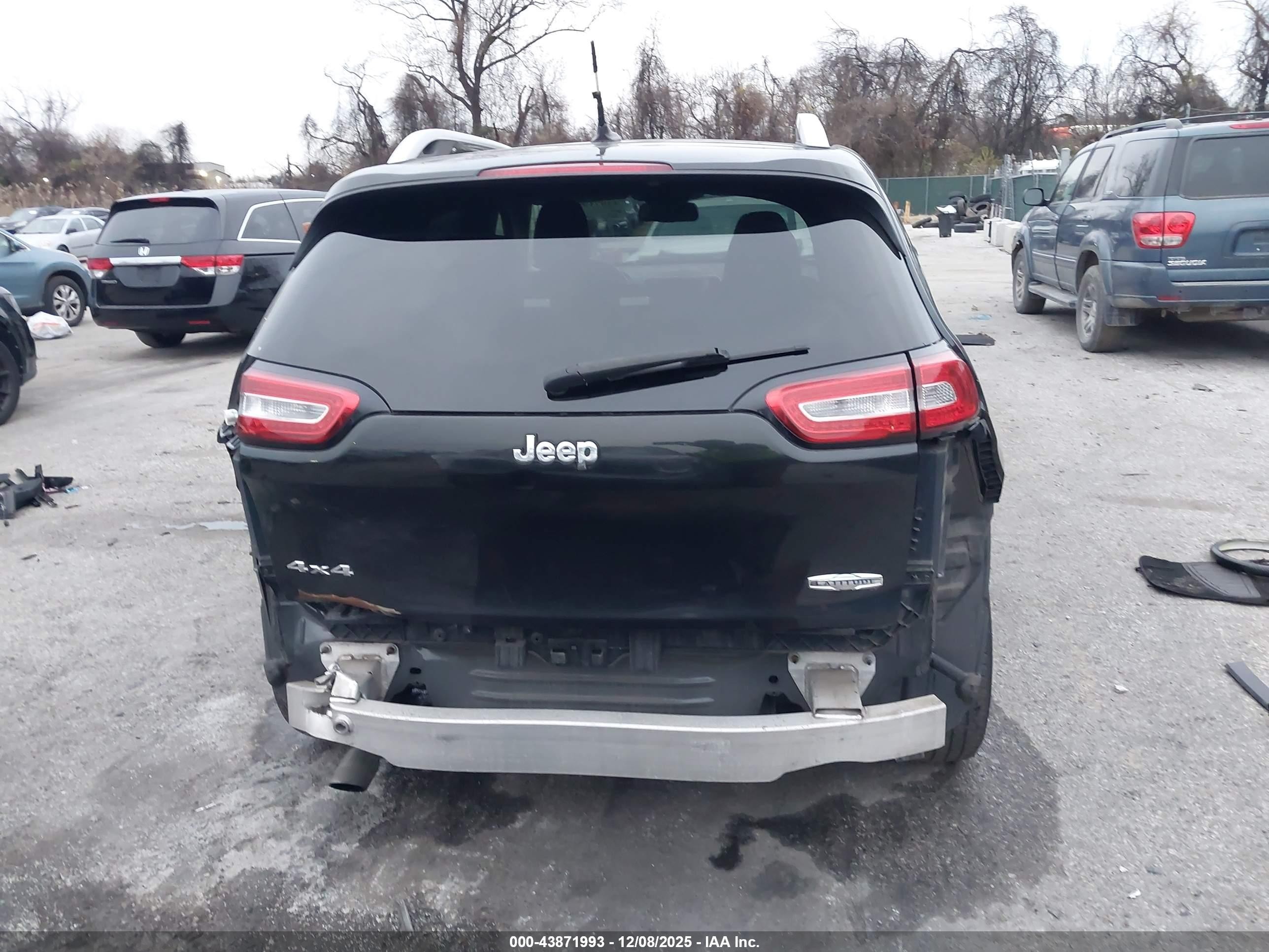 2014 Jeep Cherokee Latitude Black vin: 1C4PJMCB9EW226882
