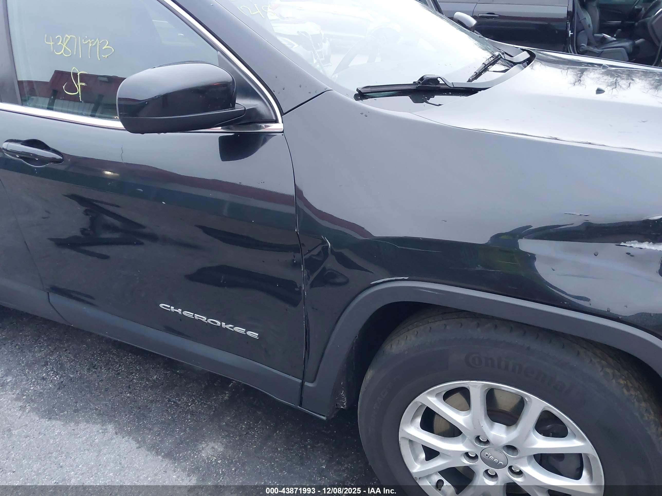 2014 Jeep Cherokee Latitude Black vin: 1C4PJMCB9EW226882