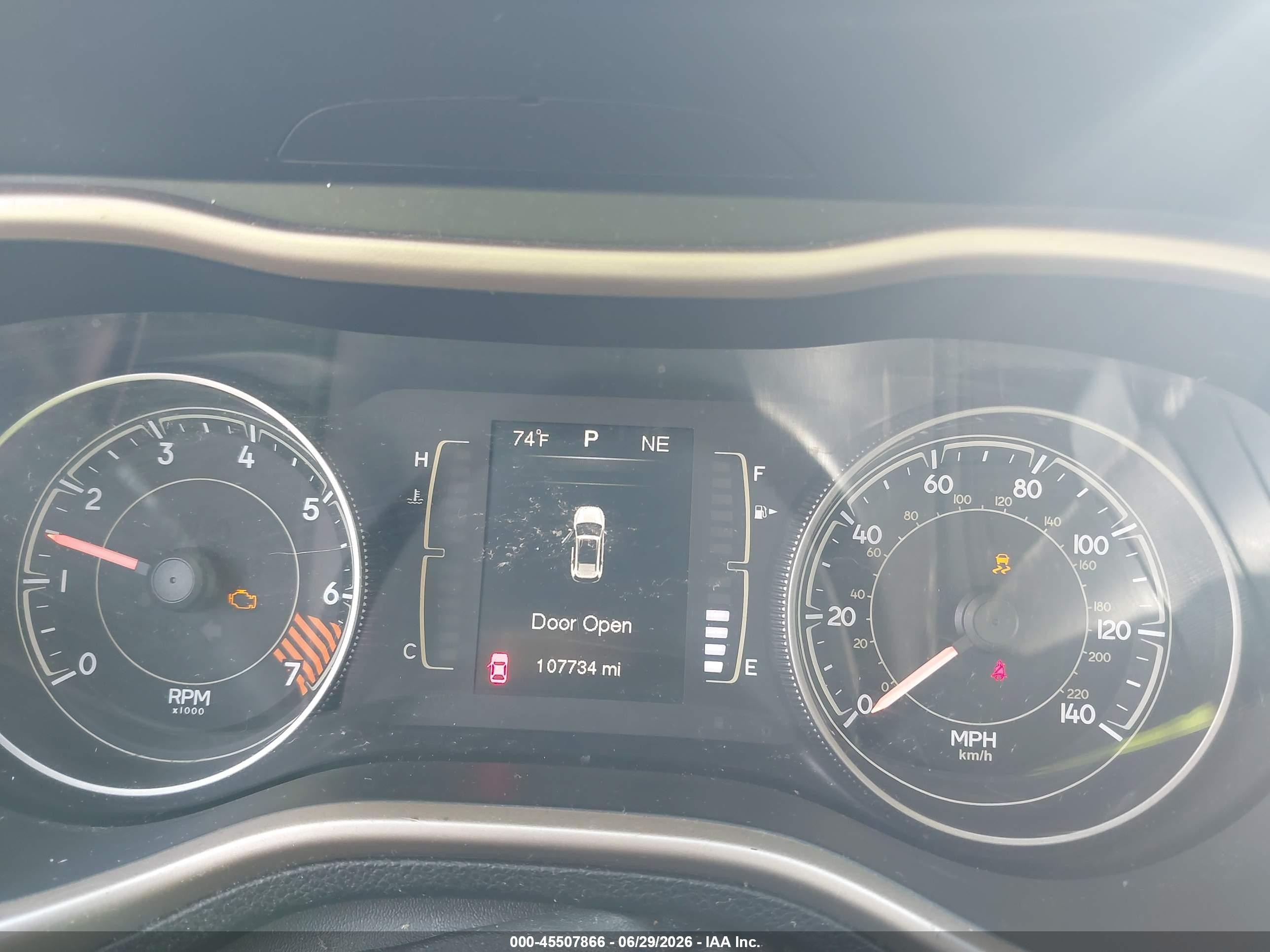 2014 Jeep Cherokee Latitude Gray vin: 1C4PJMCB9EW240734