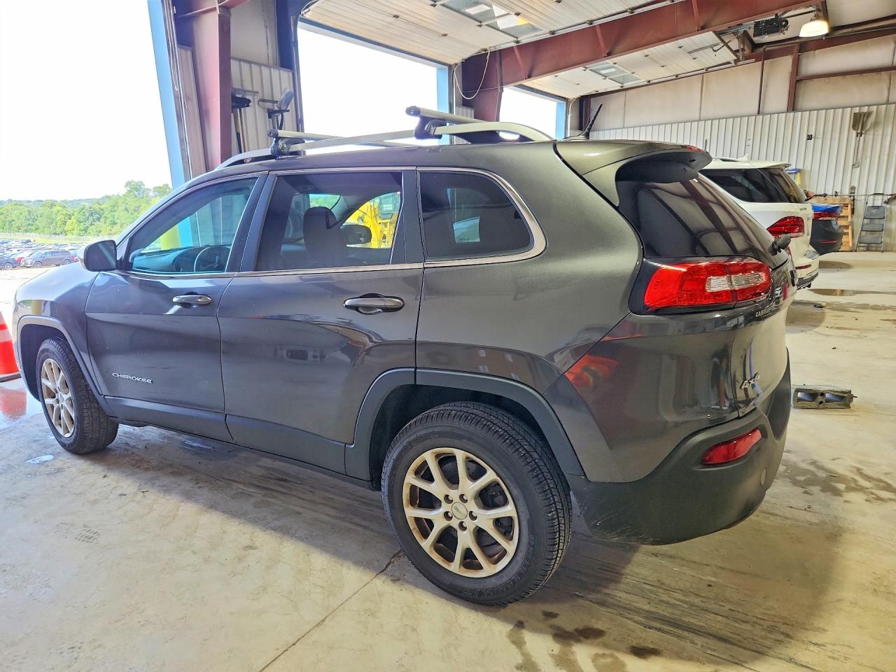2014 Jeep Cherokee Latitude Gray vin: 1C4PJMCB9EW247523