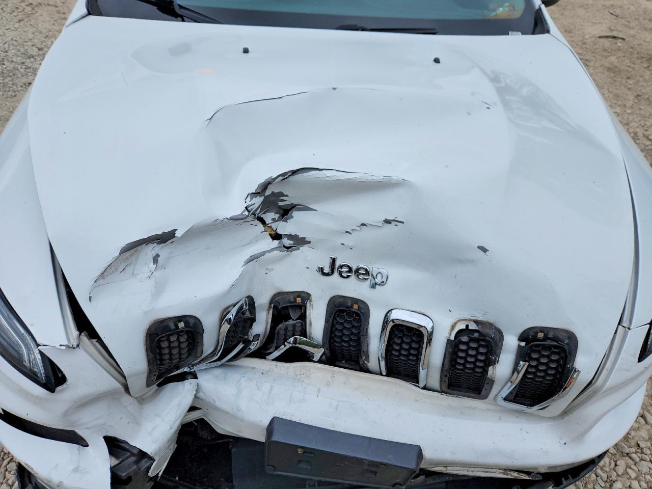 2015 Jeep Cherokee Latitude Белый vin: 1C4PJMCB9FW606144
