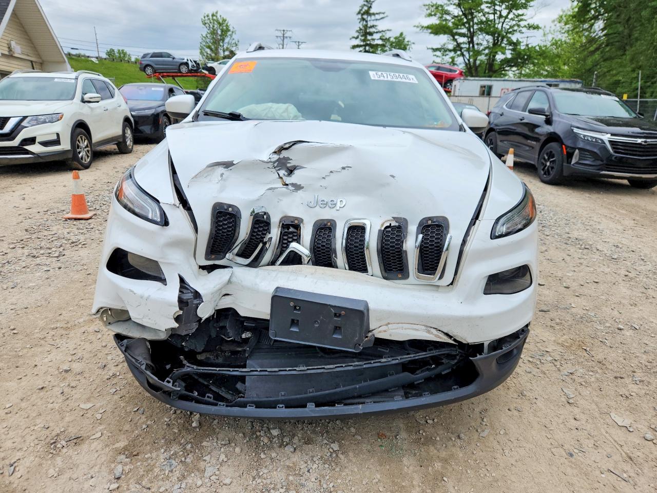 2015 Jeep Cherokee Latitude Белый vin: 1C4PJMCB9FW606144