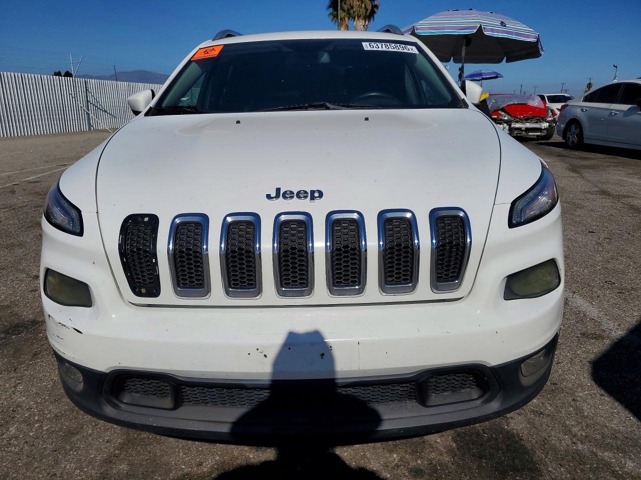 2015 Jeep Cherokee Latitude White vin: 1C4PJMCB9FW639600