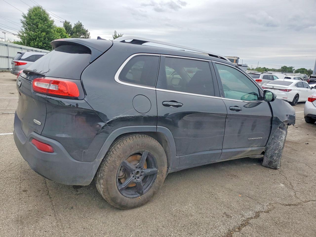 2015 Jeep Cherokee Latitude Black vin: 1C4PJMCB9FW650872