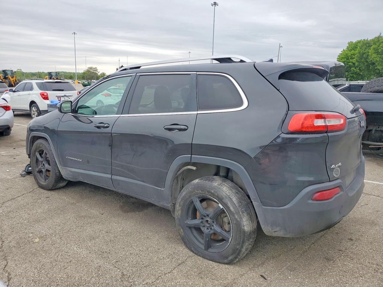 2015 Jeep Cherokee Latitude Black vin: 1C4PJMCB9FW650872