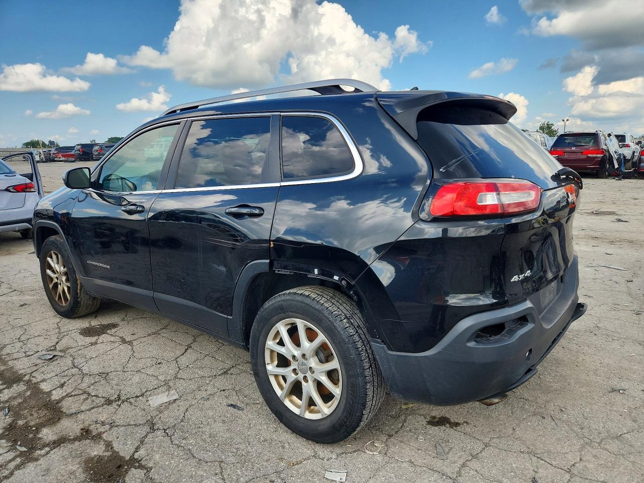 2015 Jeep Cherokee Latitude Black vin: 1C4PJMCB9FW653349