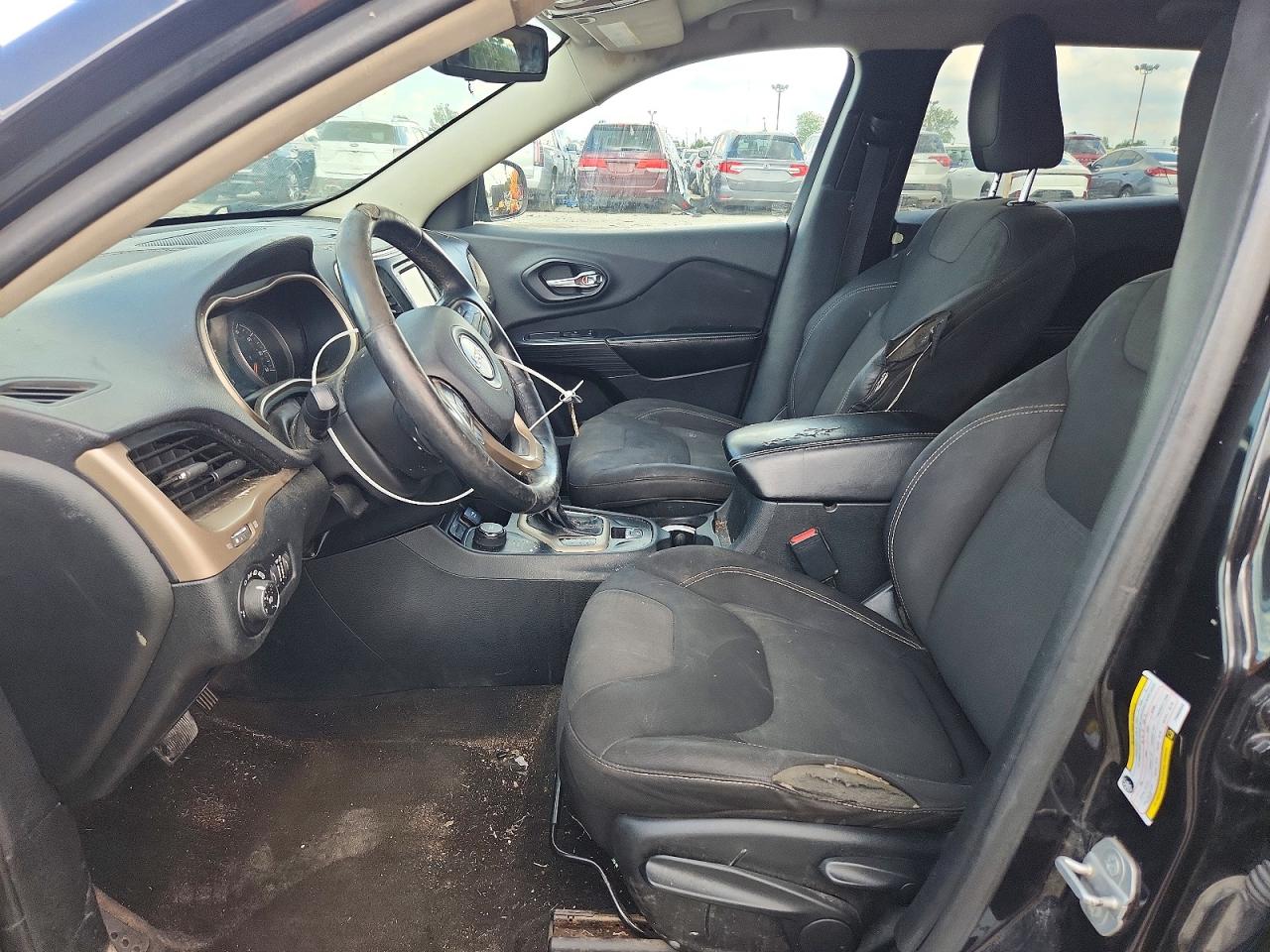 2015 Jeep Cherokee Latitude Black vin: 1C4PJMCB9FW653349