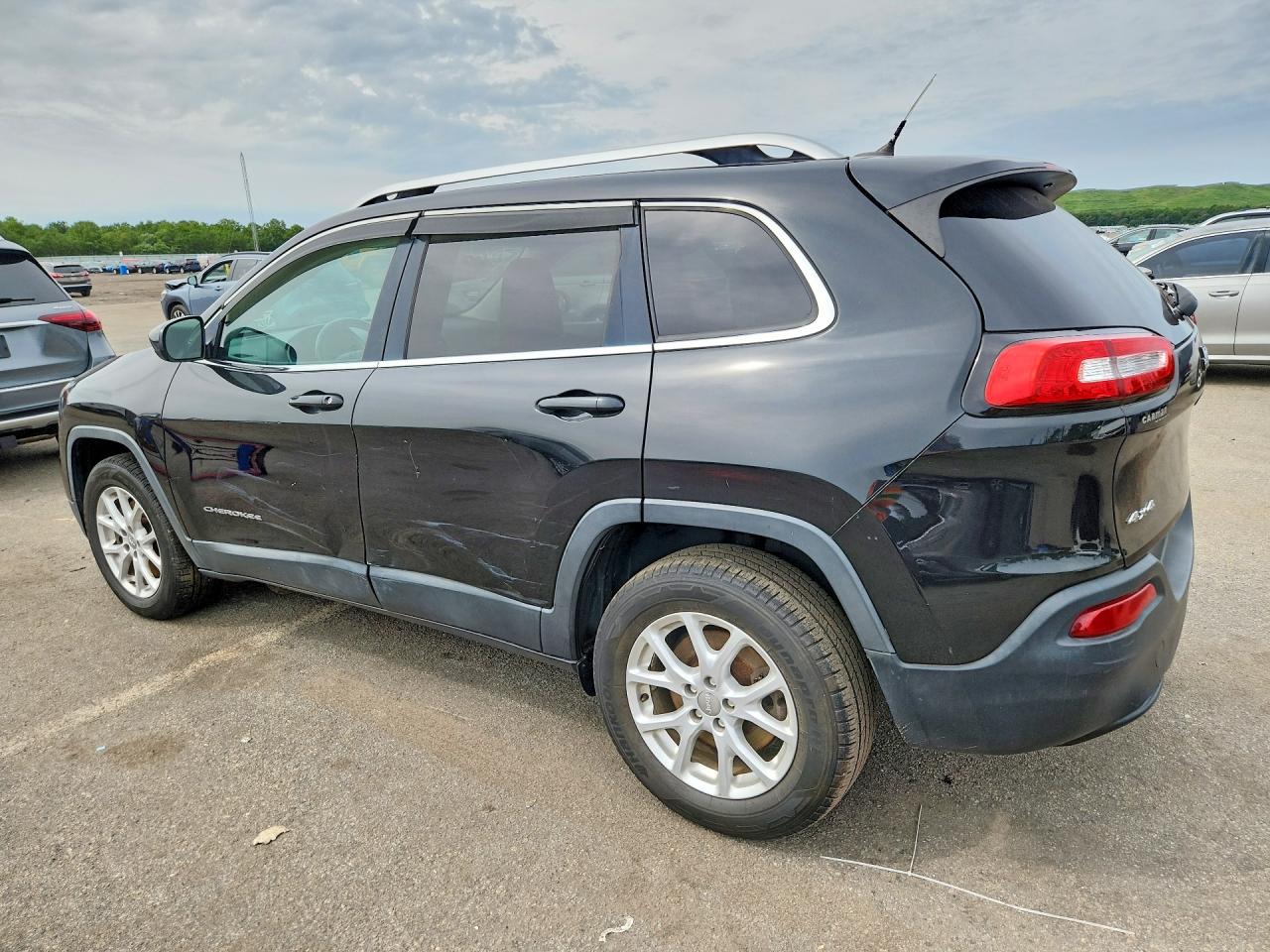 2015 Jeep Cherokee Latitude Black vin: 1C4PJMCB9FW788234