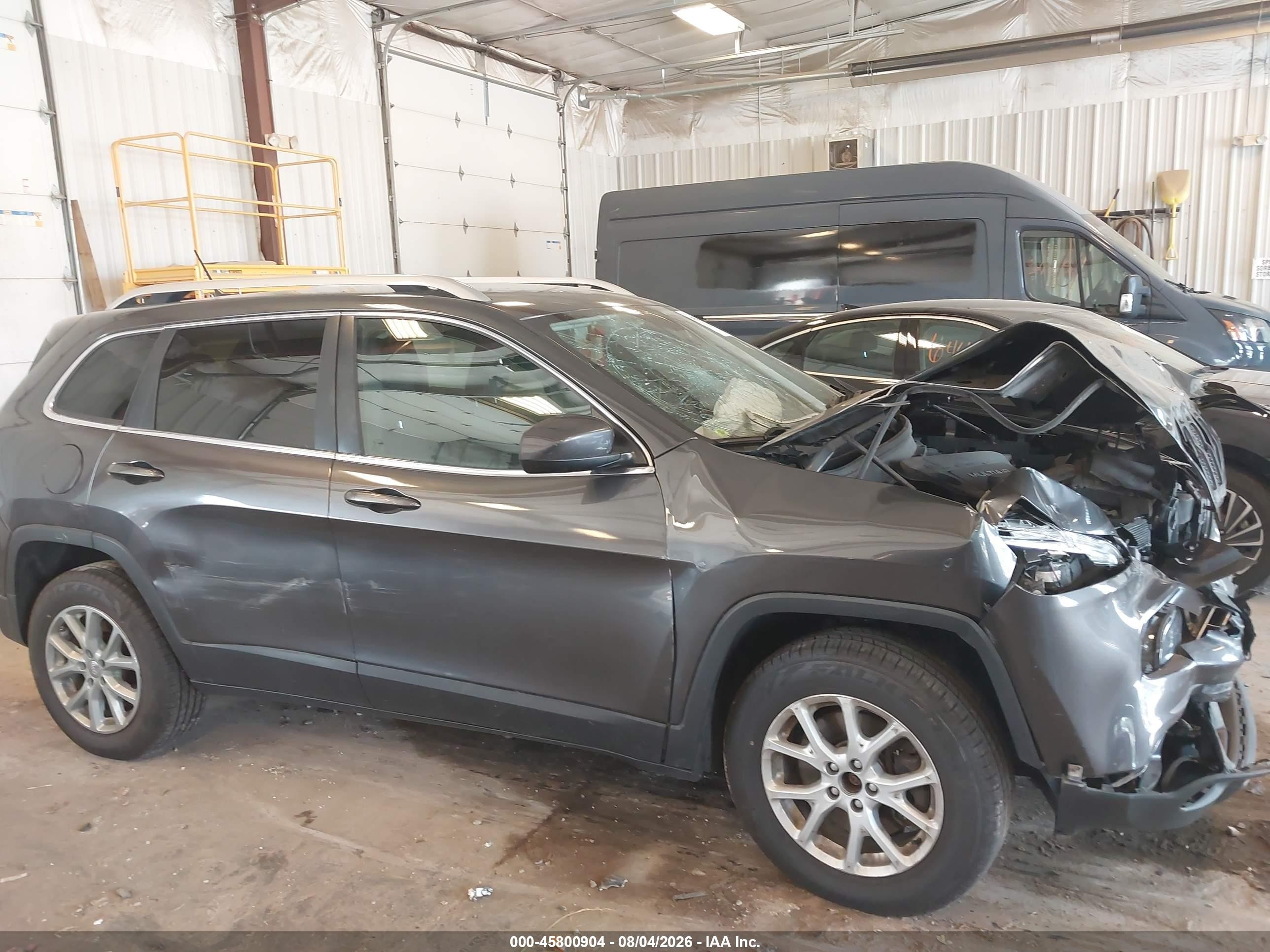 2015 Jeep Cherokee Latitude Gray vin: 1C4PJMCB9FW788878