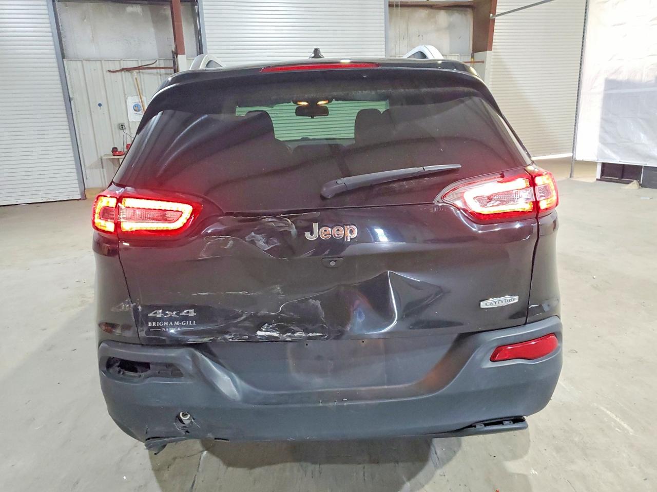 2016 Jeep Cherokee Latitude Black vin: 1C4PJMCB9GW117583