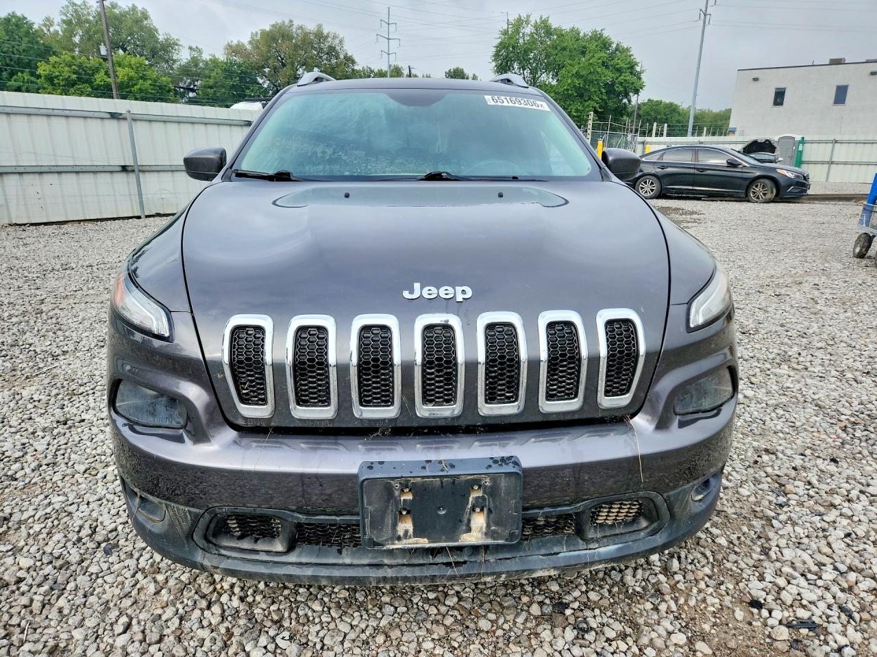 2017 Jeep Cherokee Latitude Серый vin: 1C4PJMCB9HW513336