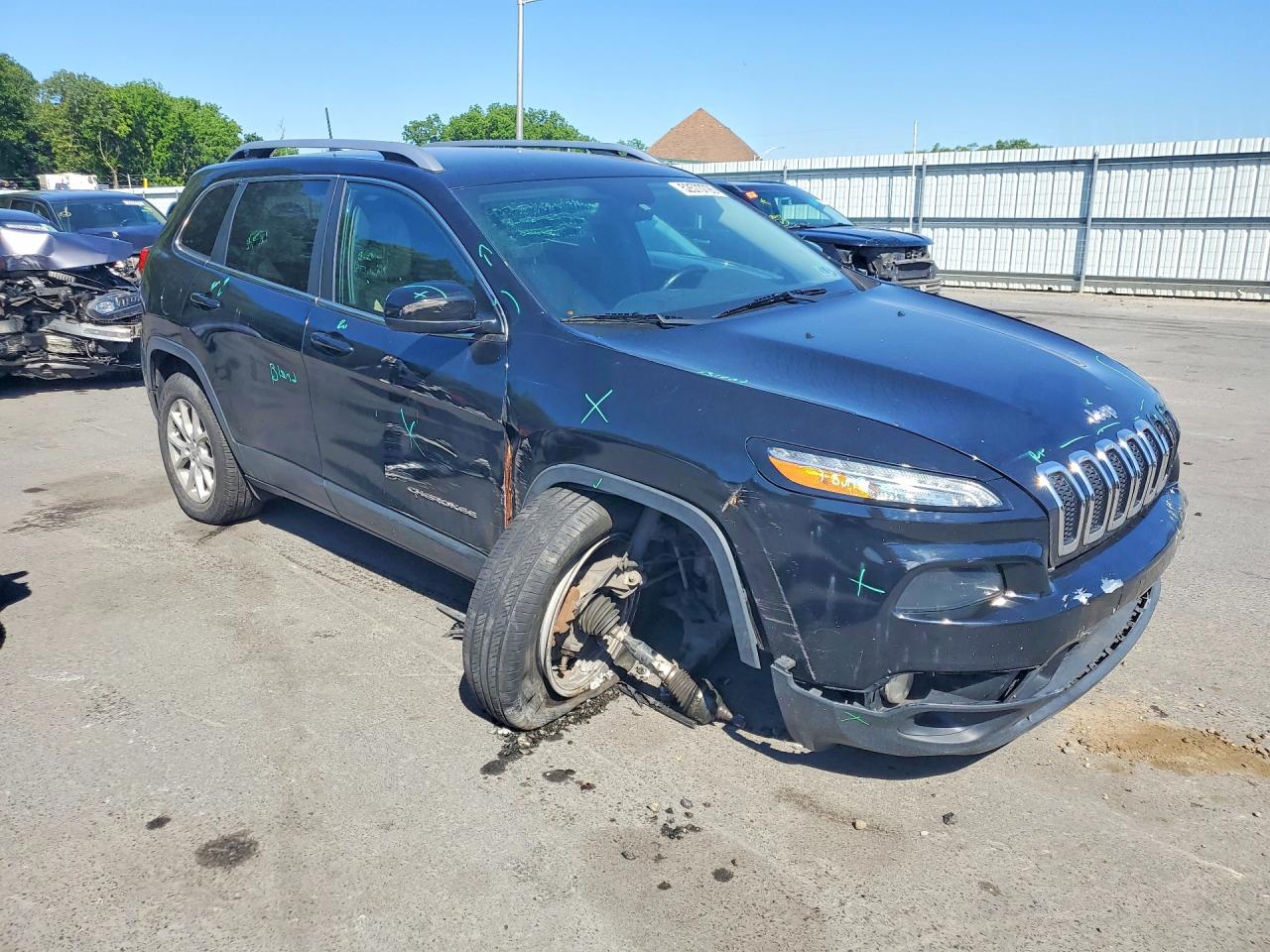 2017 Jeep Cherokee Latitude Black vin: 1C4PJMCB9HW579921