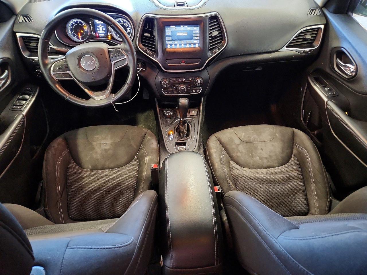 2019 Jeep Cherokee Latitude Черный vin: 1C4PJMCB9KD351985