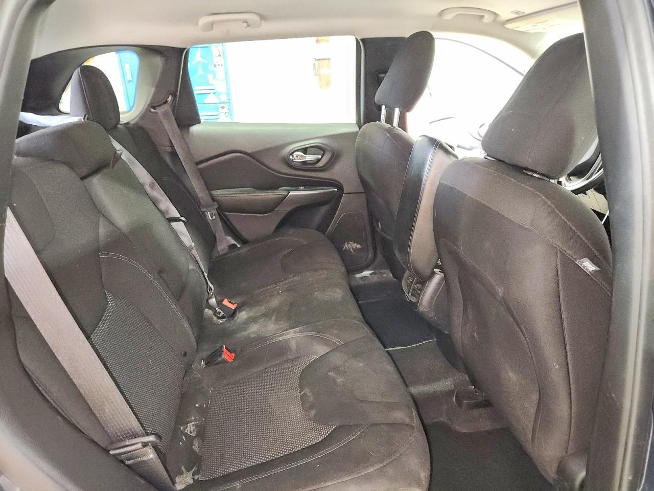 2019 Jeep Cherokee Latitude Blue vin: 1C4PJMCB9KD413482
