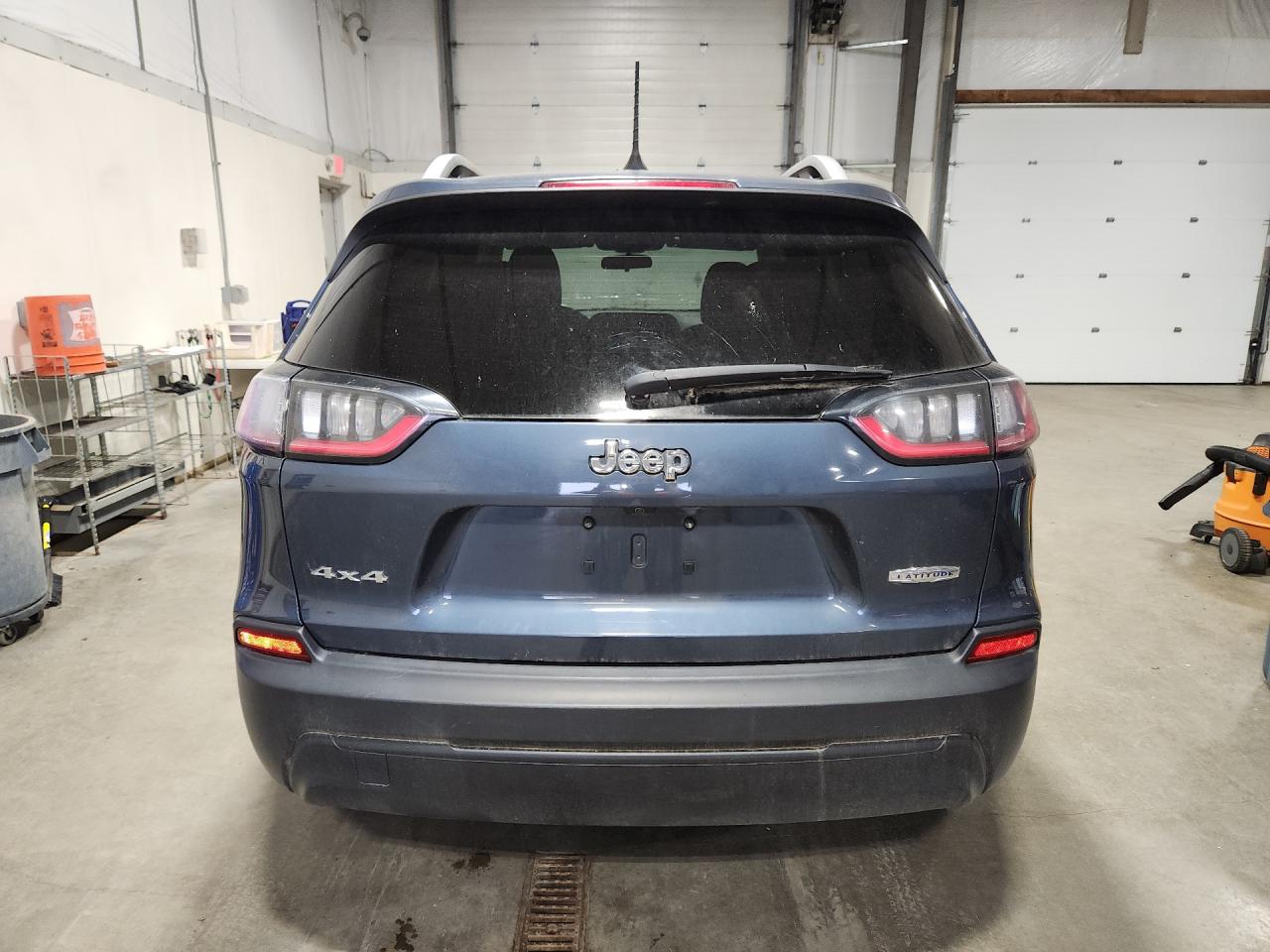 2019 Jeep Cherokee Latitude Blue vin: 1C4PJMCB9KD413482 Damage: Lift Gate, Dent(S) W/No Paint Dmg, < 1/8 Inch