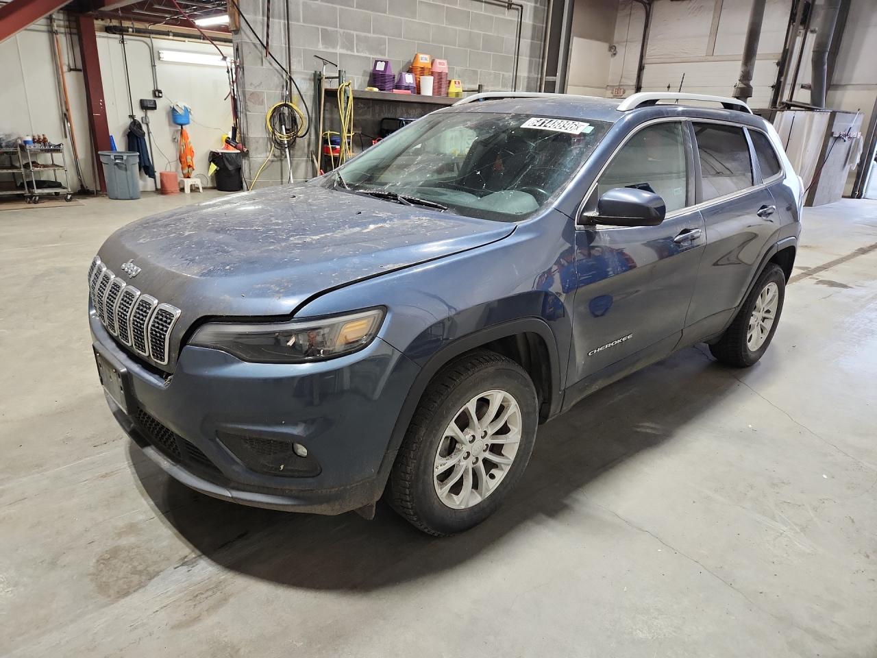 2019 Jeep Cherokee Latitude Blue vin: 1C4PJMCB9KD413482 Damage: Left Front Tire, Worn, Replacement Required