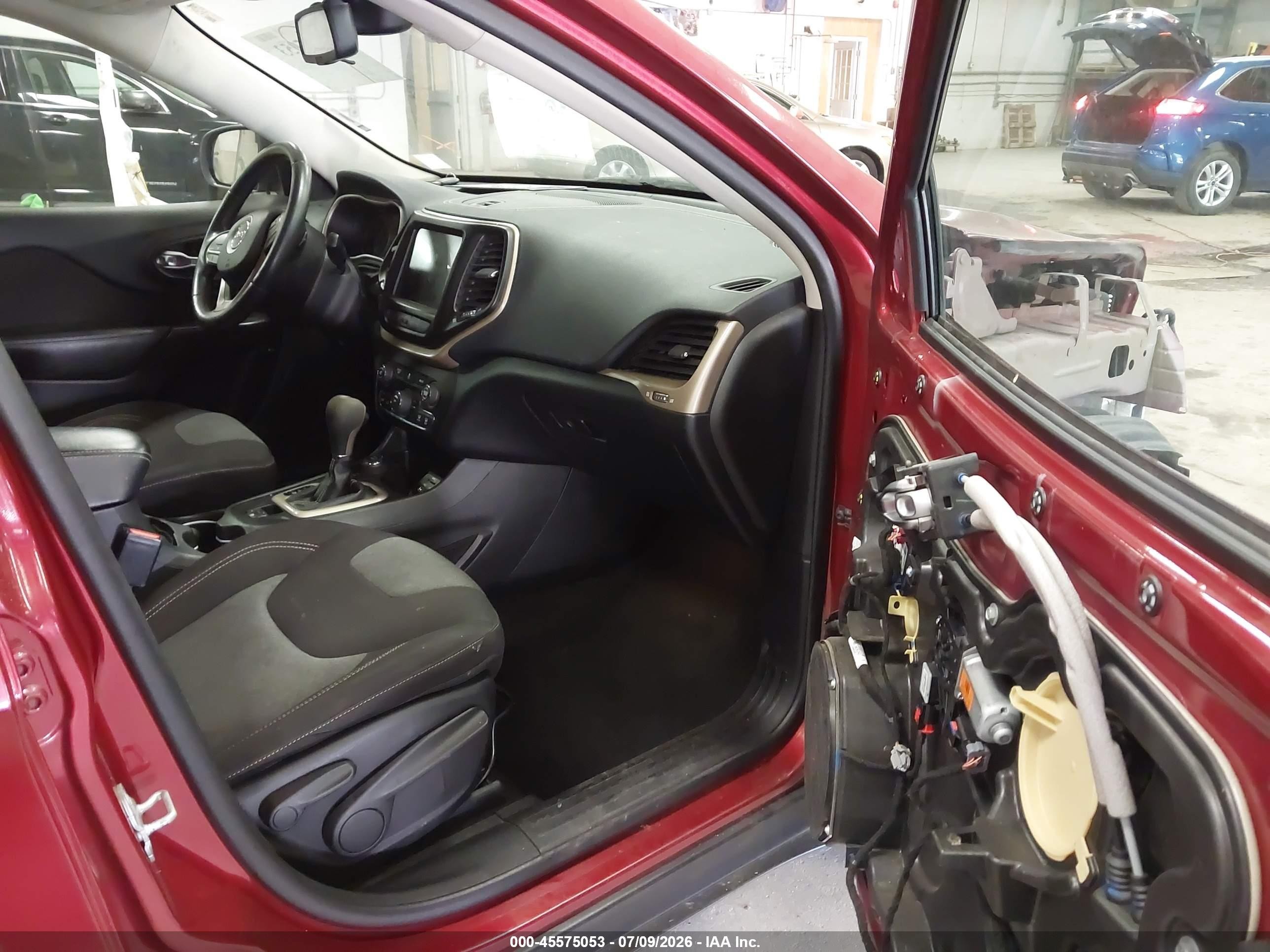 2014 Jeep Cherokee Latitude Red vin: 1C4PJMCBXEW146510
