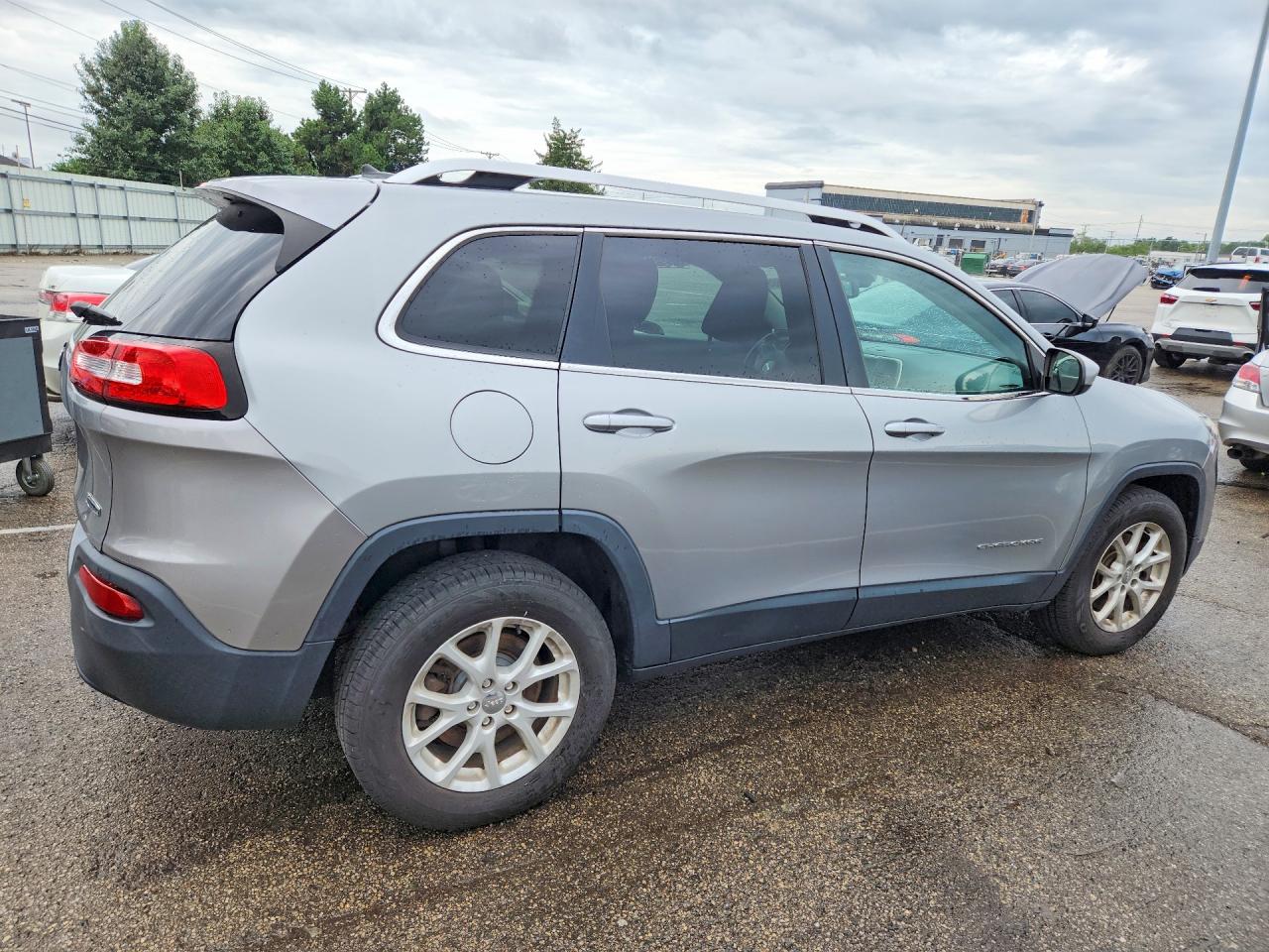 2014 Jeep Cherokee Latitude Gray vin: 1C4PJMCBXEW220038