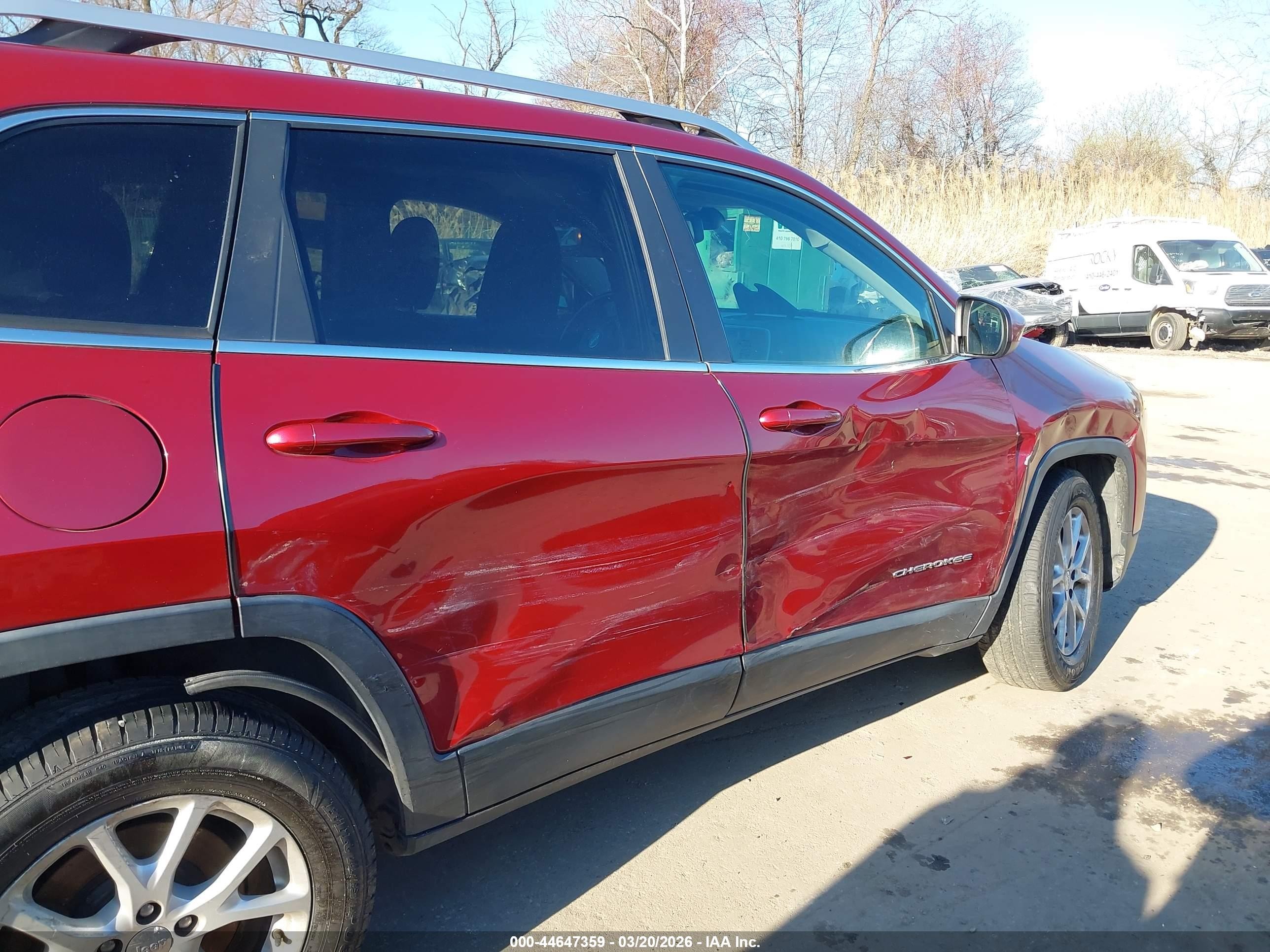 2014 Jeep Cherokee Latitude Red vin: 1C4PJMCBXEW296973