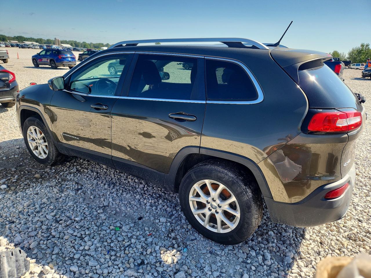 2015 Jeep Cherokee Latitude Brown vin: 1C4PJMCBXFW515691