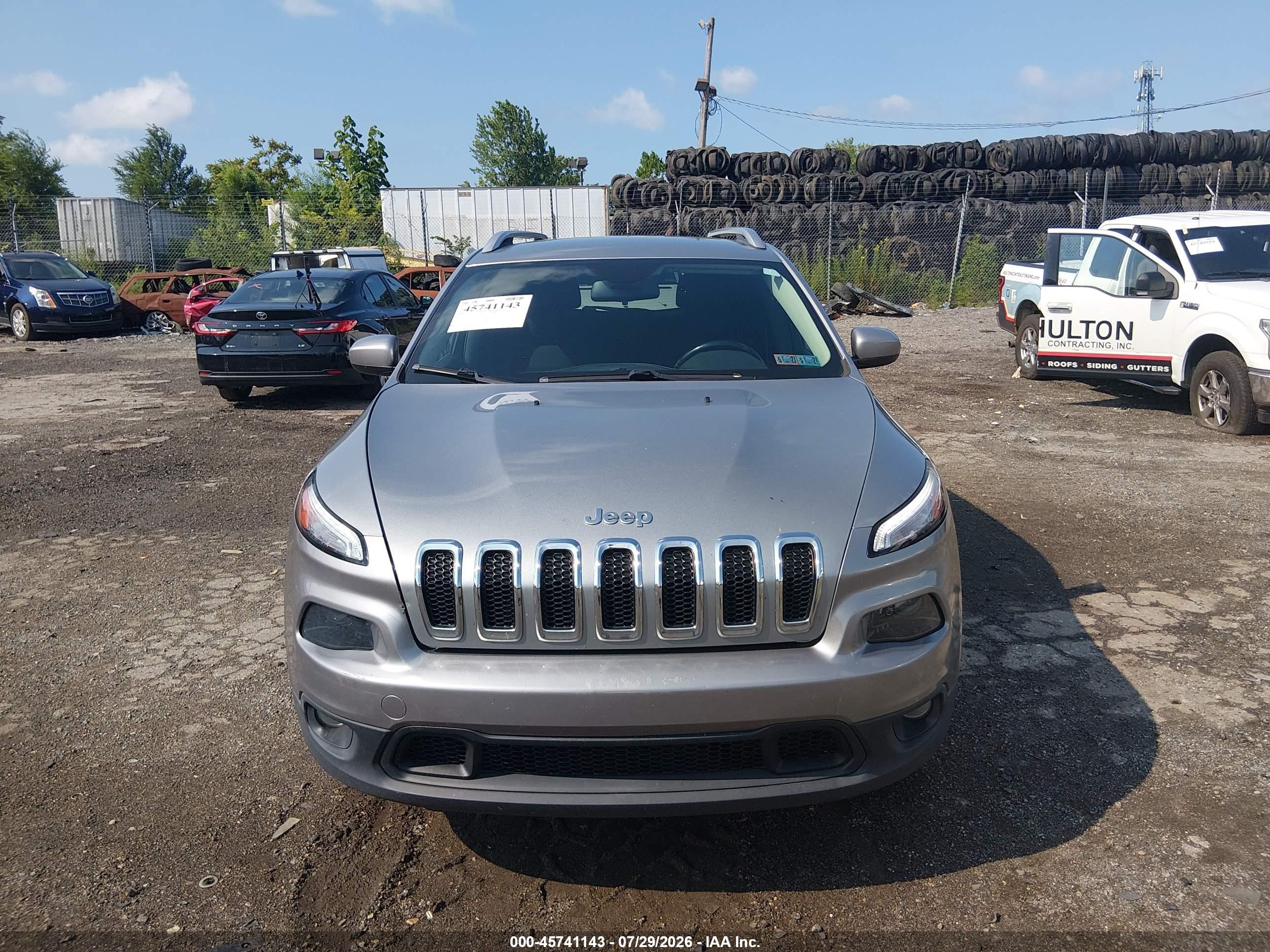 2015 Jeep Cherokee Latitude Gray vin: 1C4PJMCBXFW520146