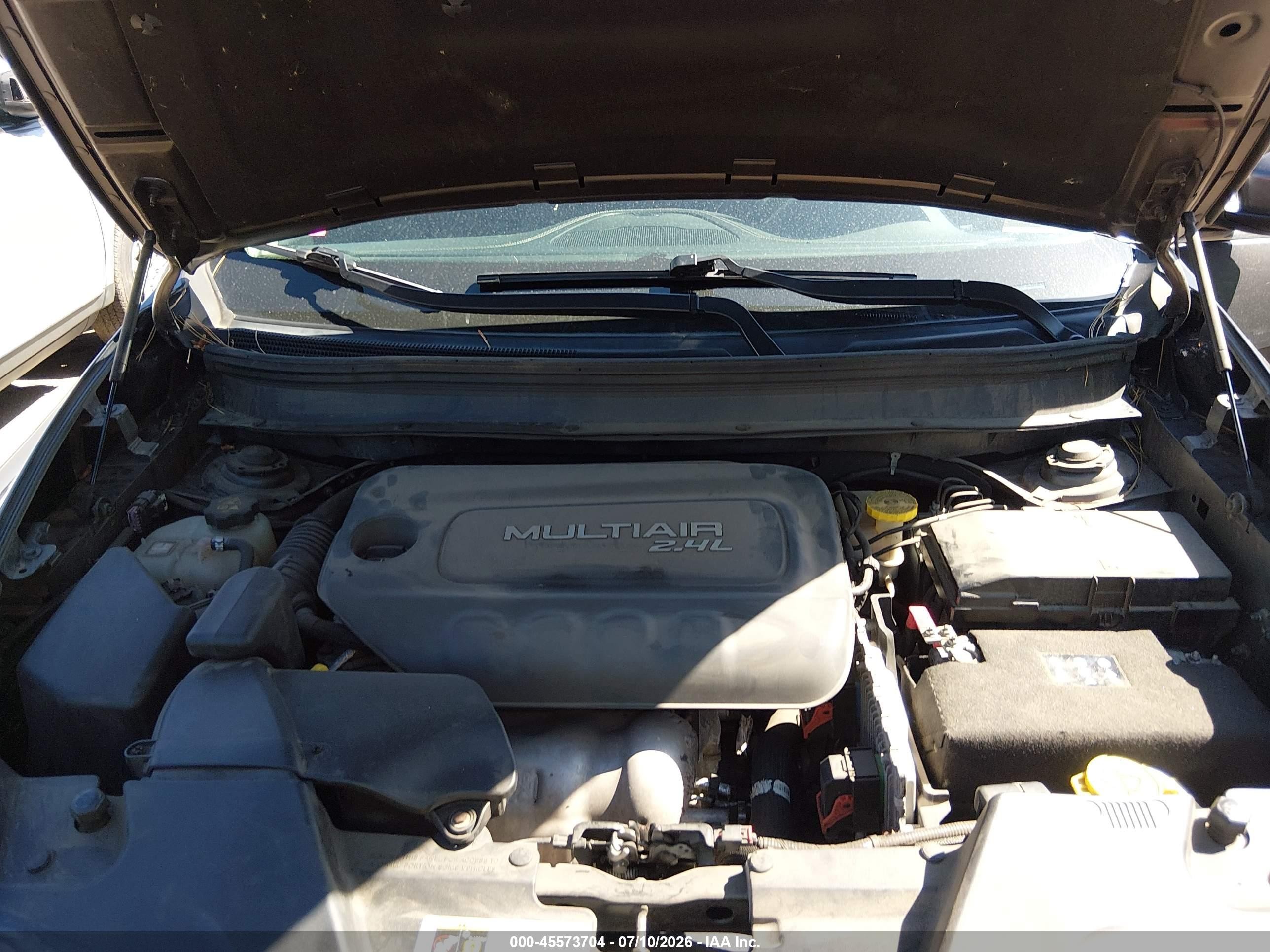 2015 Jeep Cherokee Latitude Gray vin: 1C4PJMCBXFW540543
