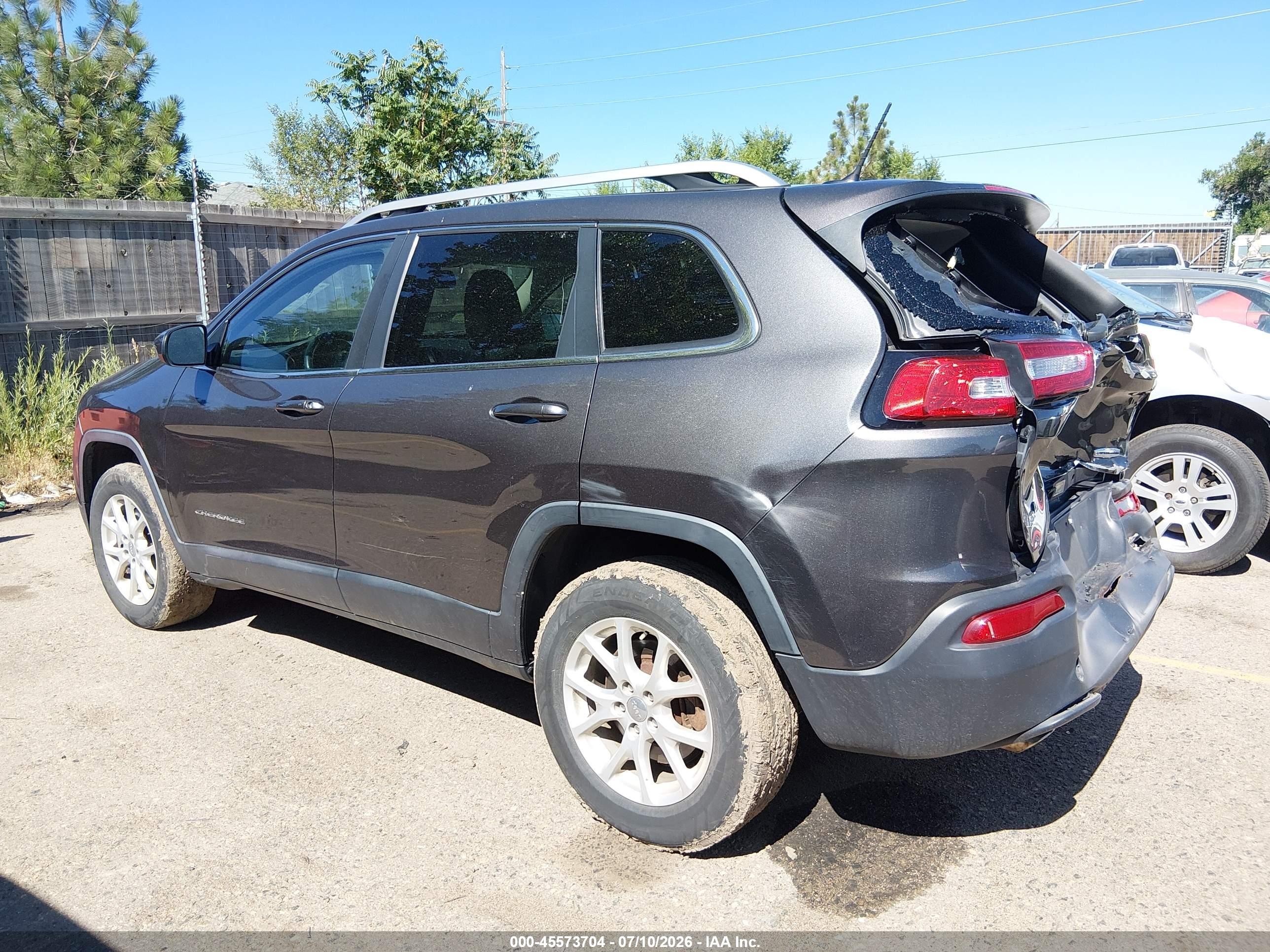 2015 Jeep Cherokee Latitude Gray vin: 1C4PJMCBXFW540543