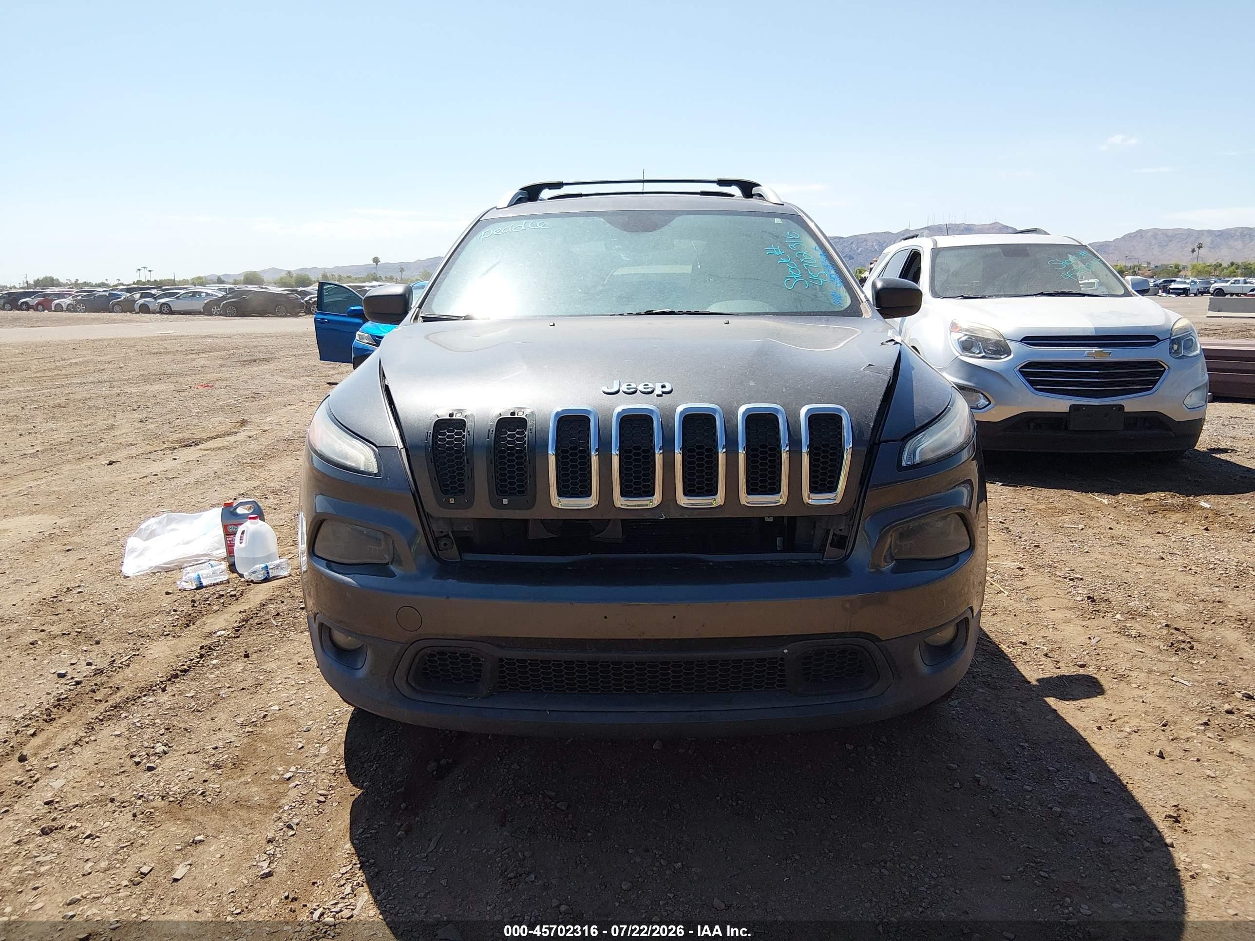 2015 Jeep Cherokee Latitude Gray vin: 1C4PJMCBXFW589046