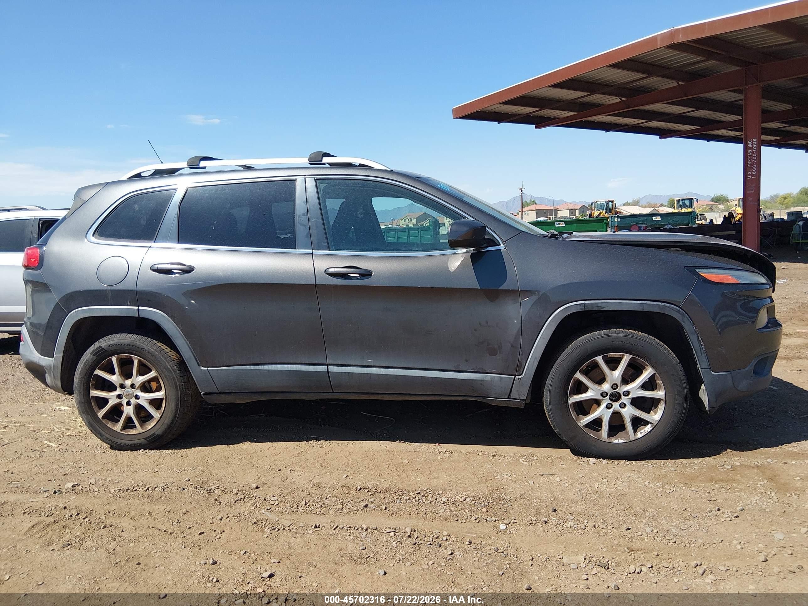 2015 Jeep Cherokee Latitude Gray vin: 1C4PJMCBXFW589046