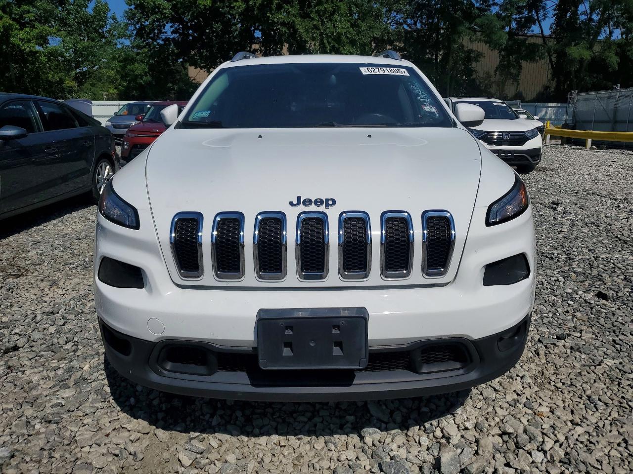 2015 Jeep Cherokee Latitude White vin: 1C4PJMCBXFW624734