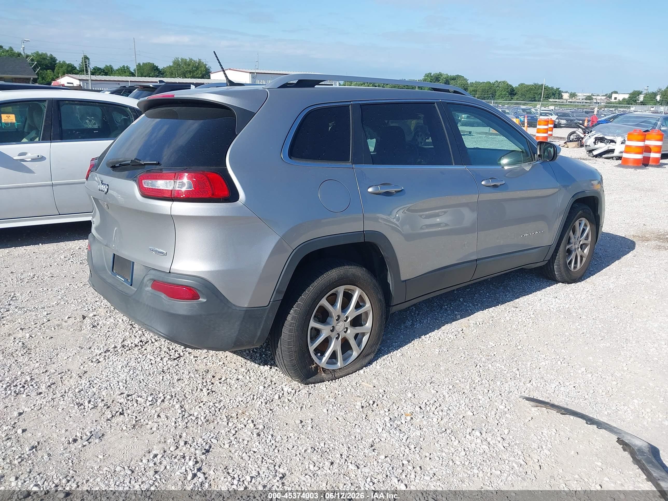 2015 Jeep Cherokee Latitude Серый vin: 1C4PJMCBXFW645762