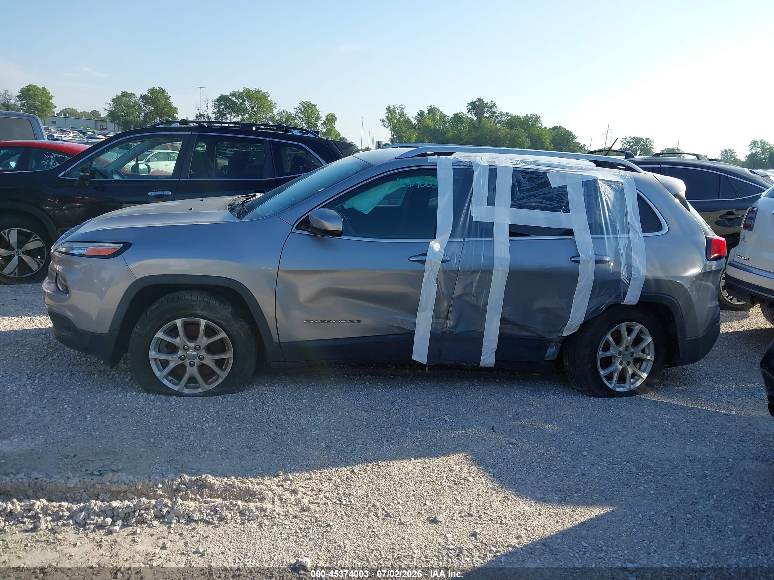 2015 Jeep Cherokee Latitude Серый vin: 1C4PJMCBXFW645762